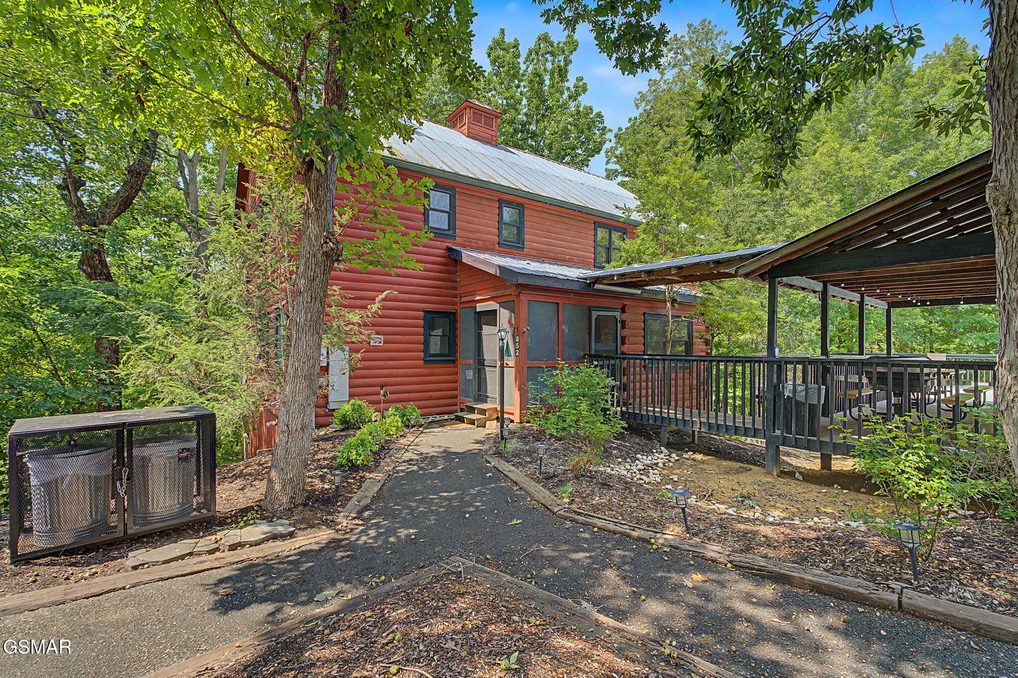 852 Bear Run Way