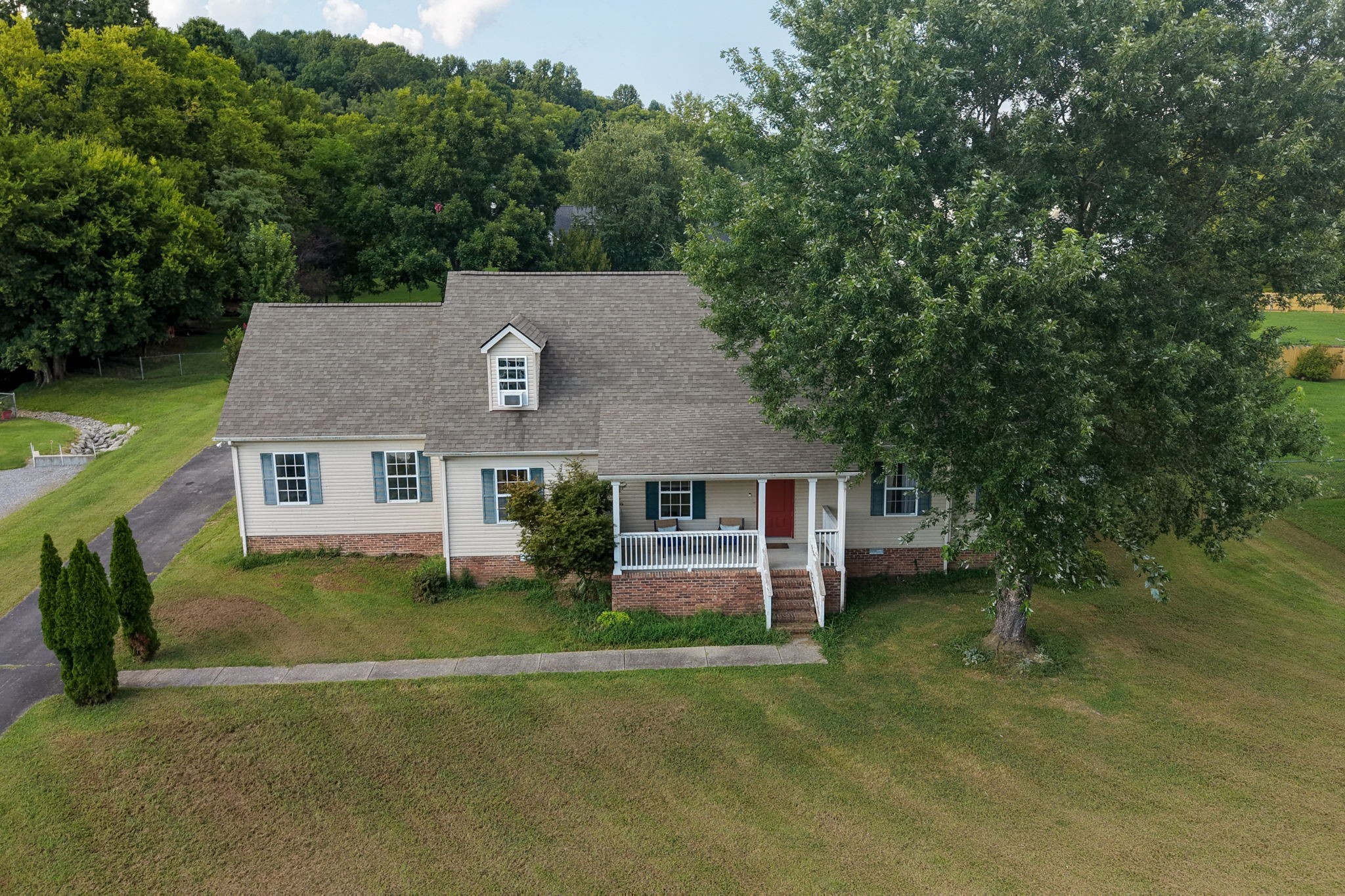 217 Amanda Dr Property Photo 4