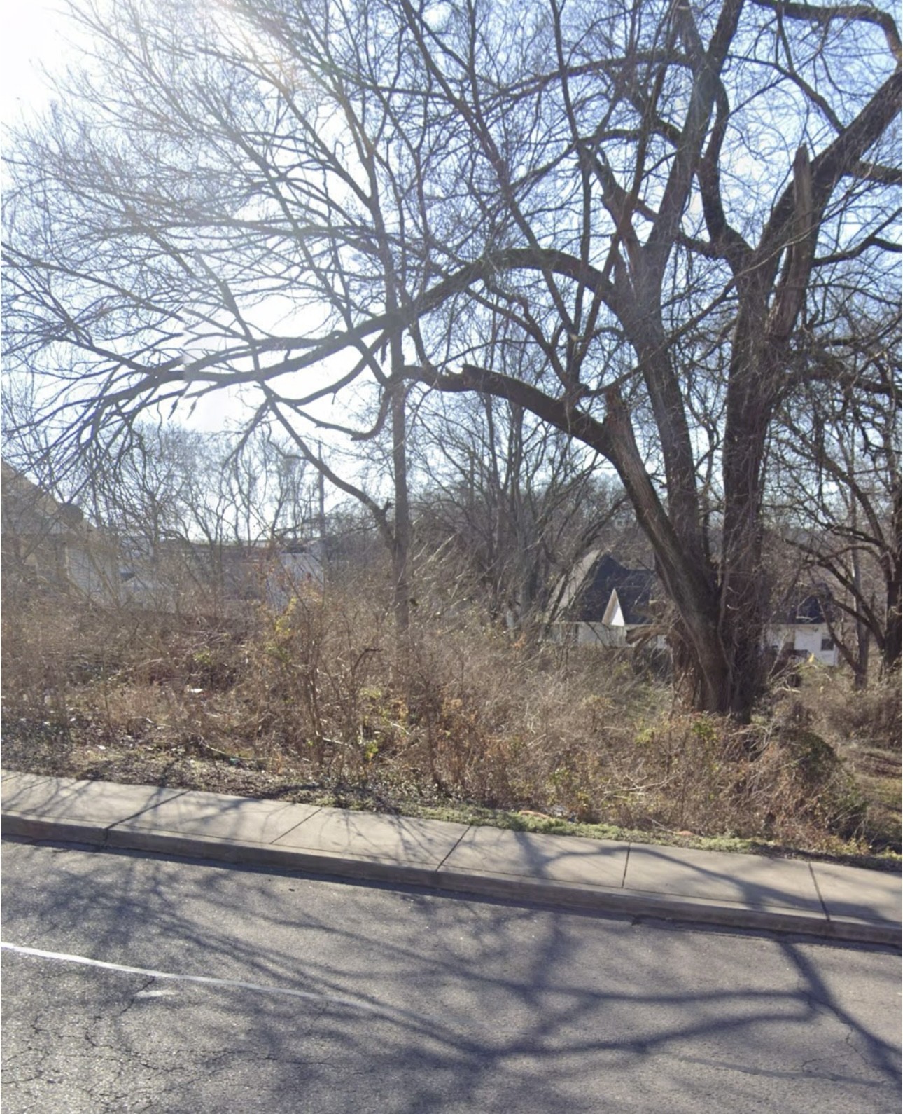 915 40th Ave, N Property Photo 1