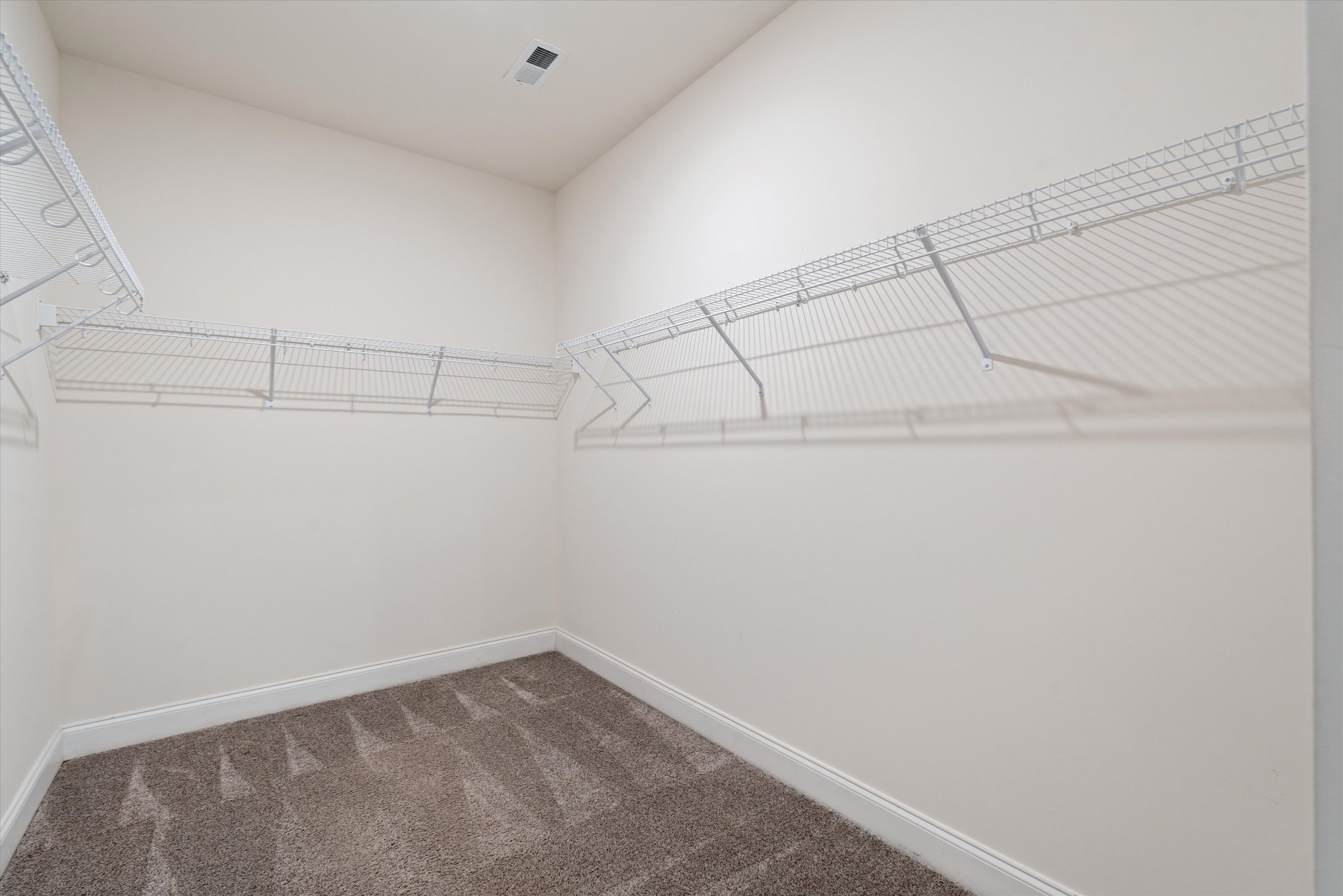 1685 Boardwalk Pl Property Photo 34