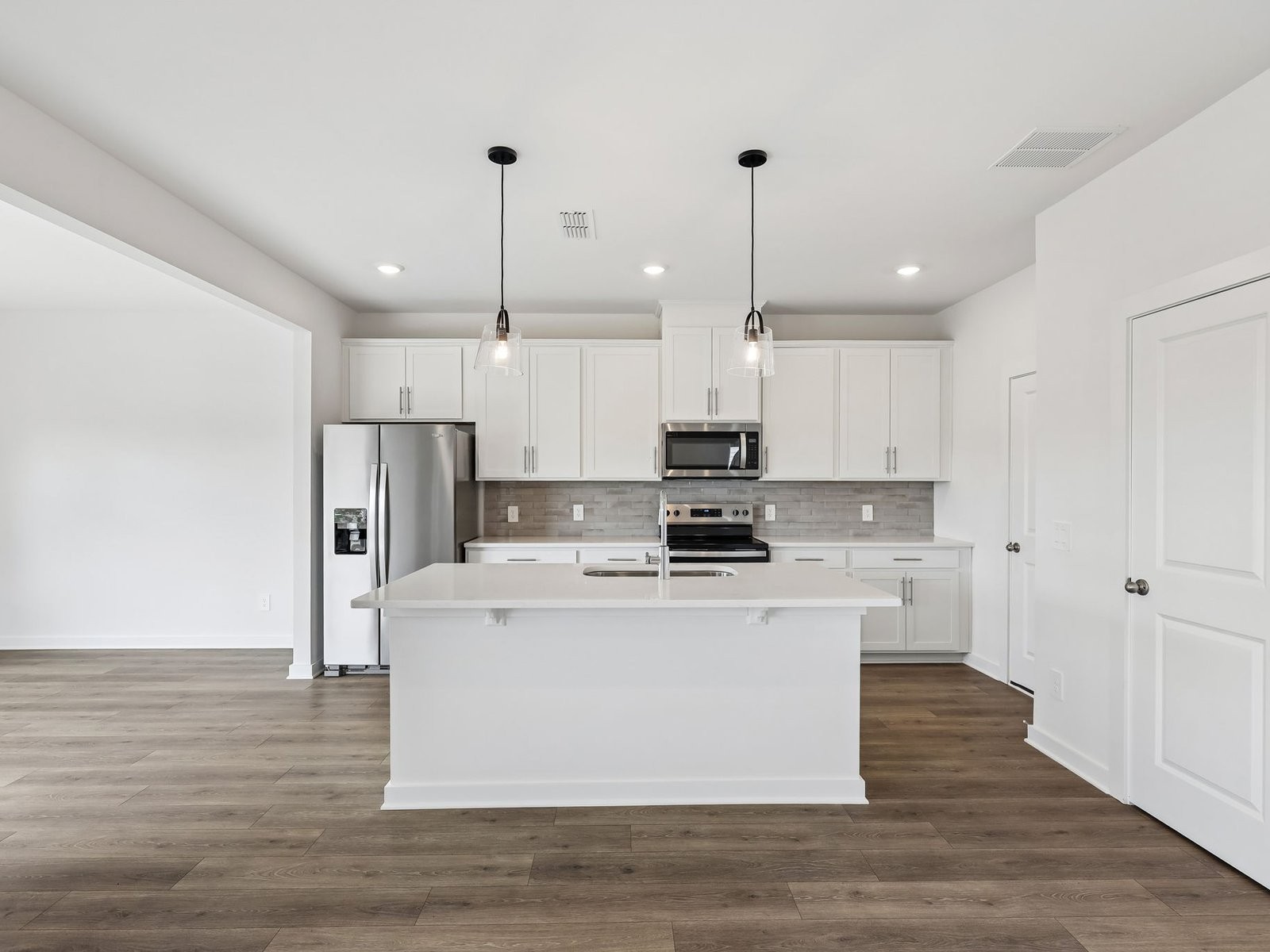 1623 Garnet Way Property Photo 3