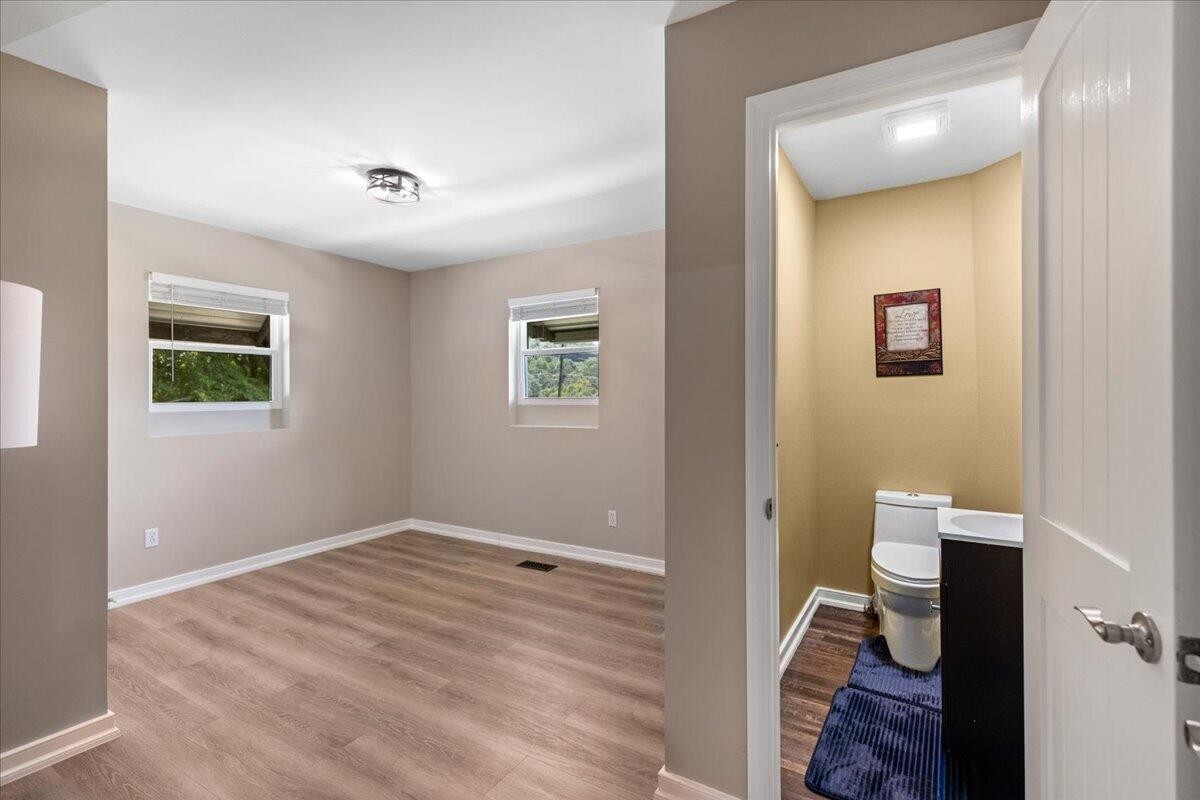 9815 E Brainerd Road Property Photo 16
