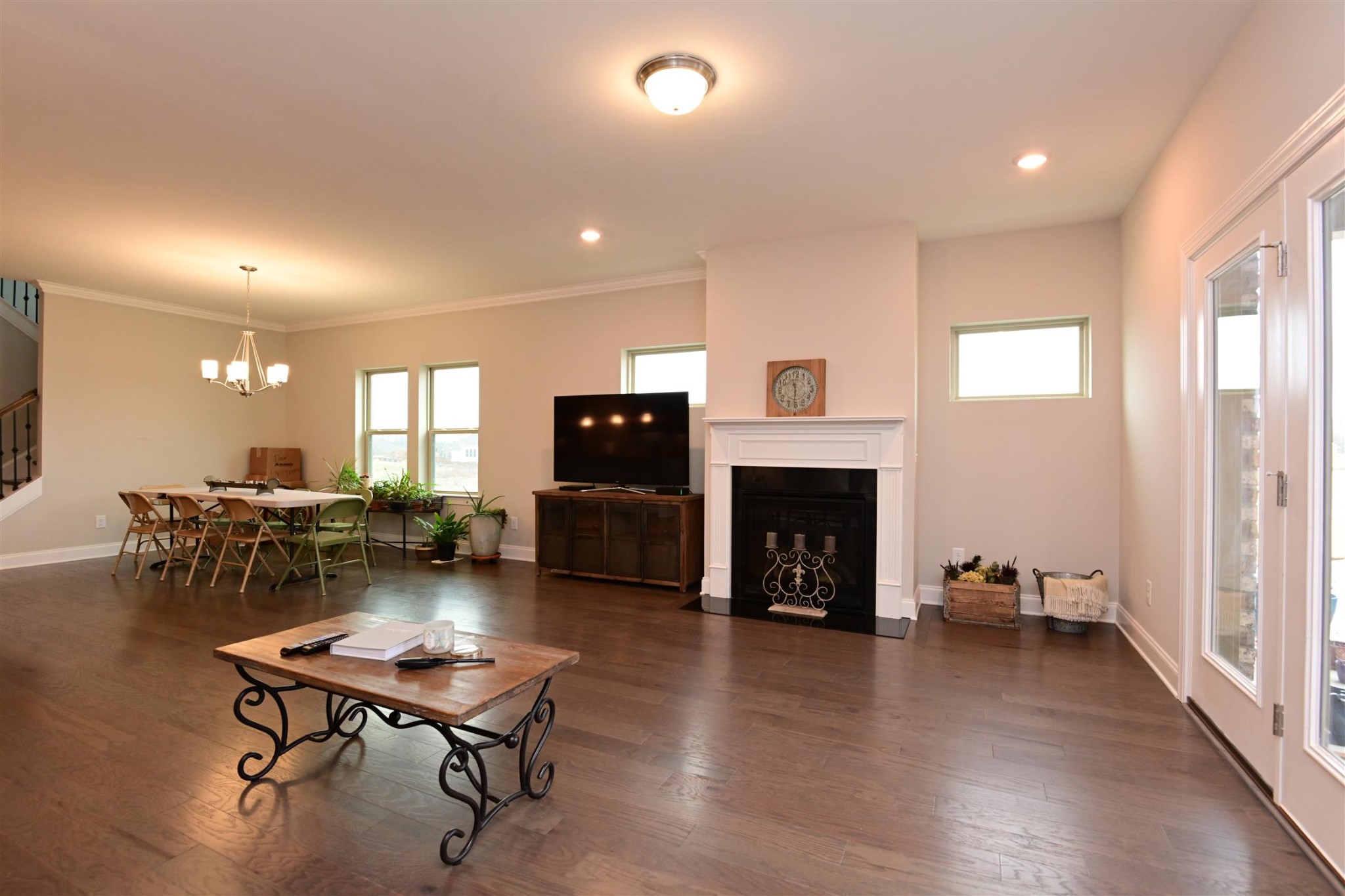 1028 Fenner Ln Property Photo 4