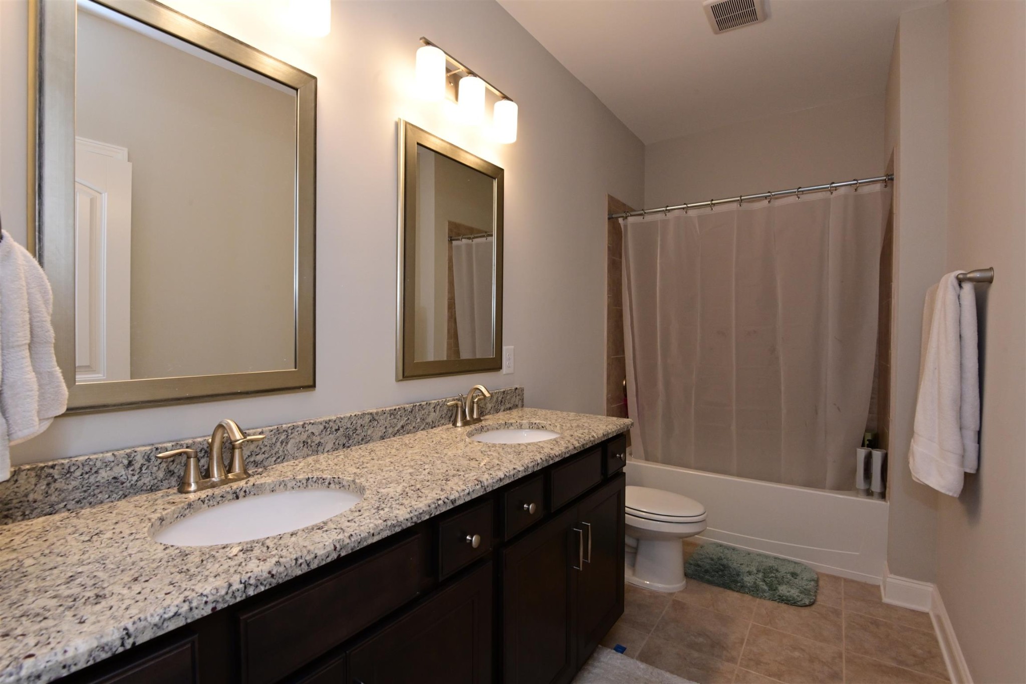 1028 Fenner Ln Property Photo 21