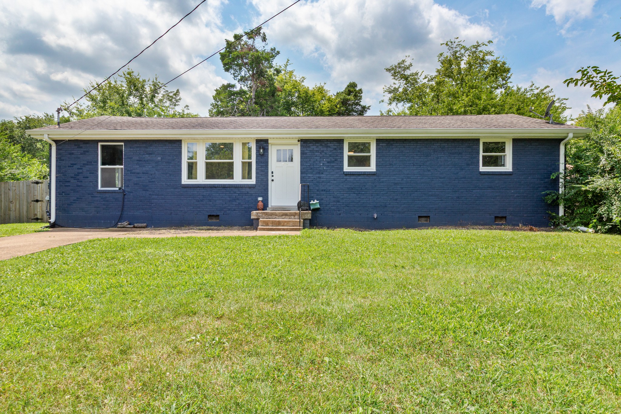 3309 Moorewood Dr