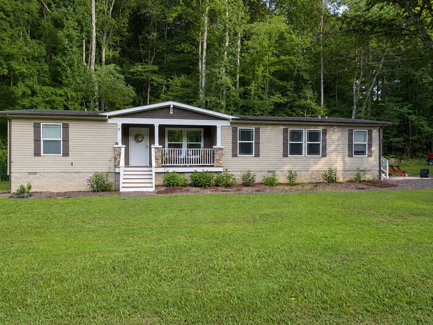 333 Keel Hollow Rd Property Photo 1