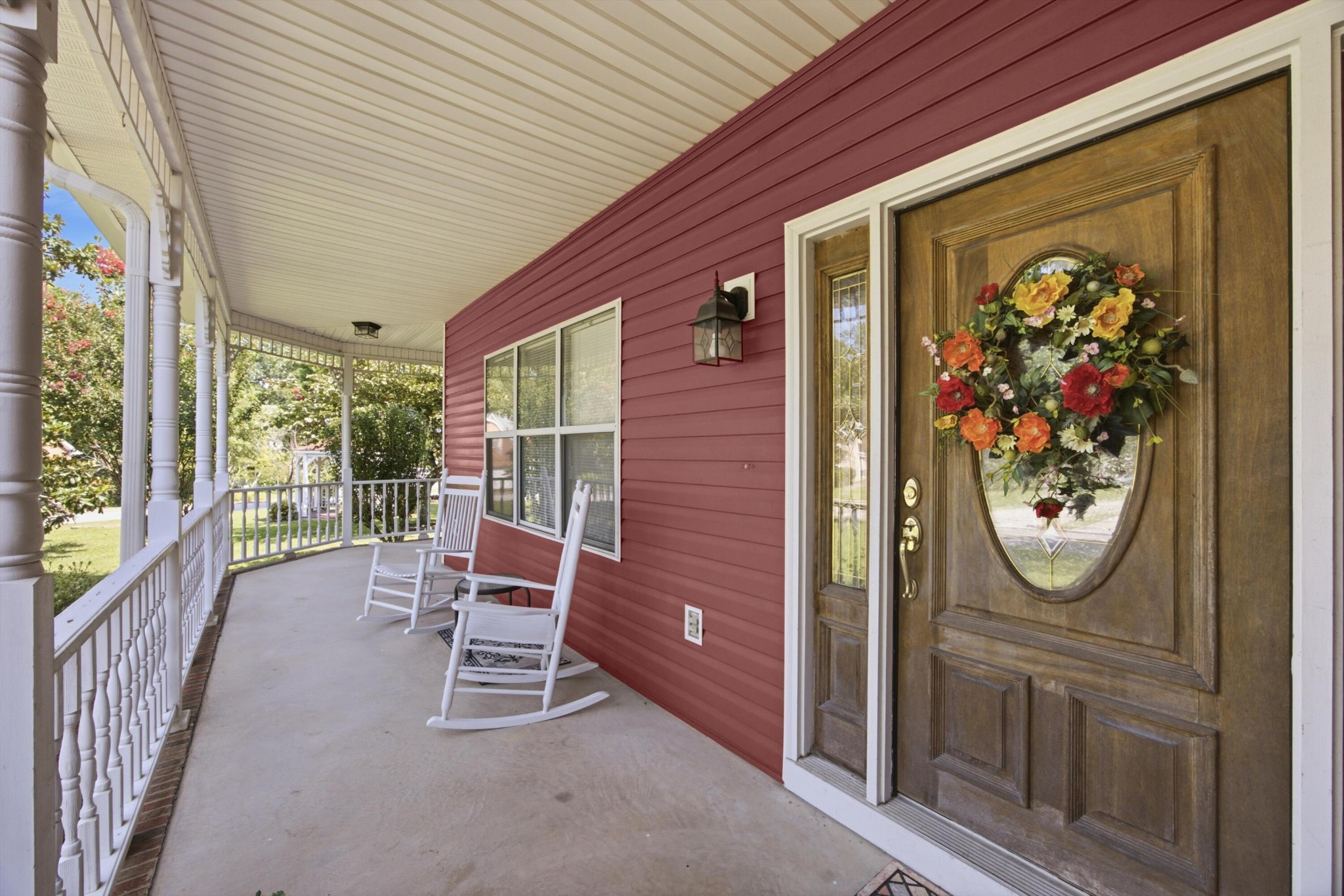 6714 Flagcrest Drive Property Photo 4