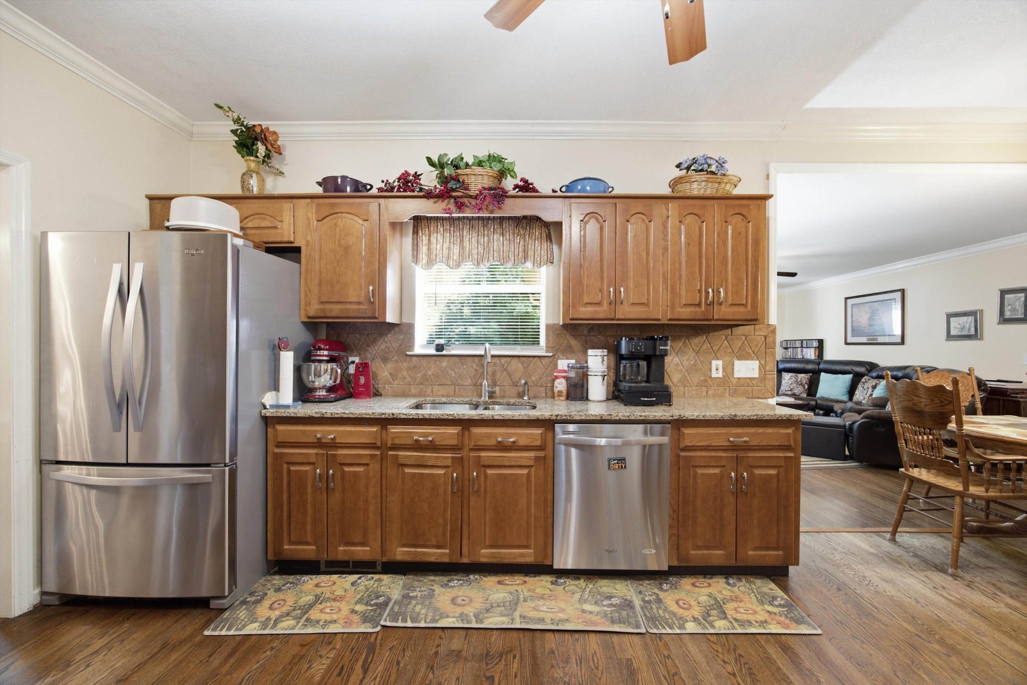 6714 Flagcrest Drive Property Photo 11