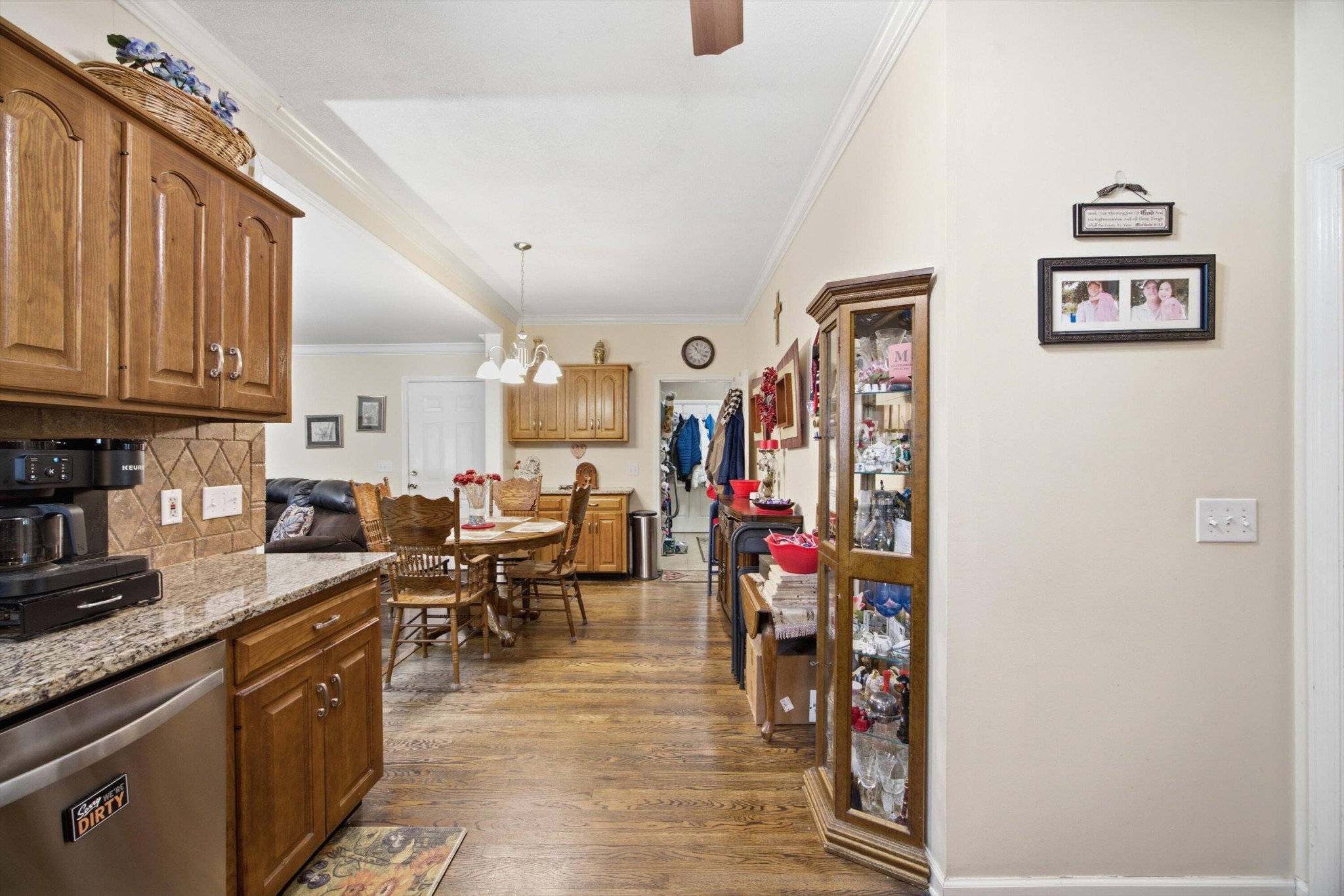 6714 Flagcrest Drive Property Photo 12
