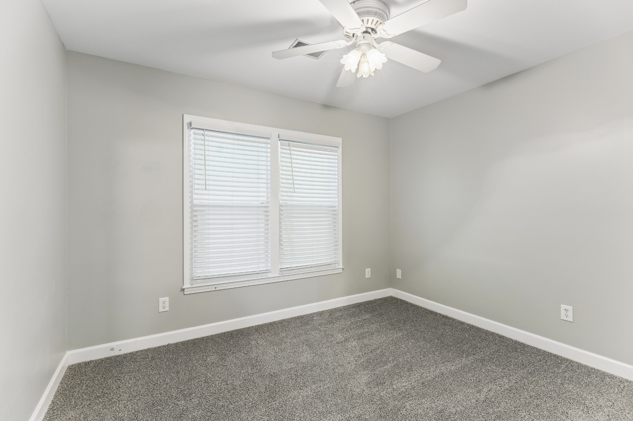 5301 Mast Pt Property Photo 40