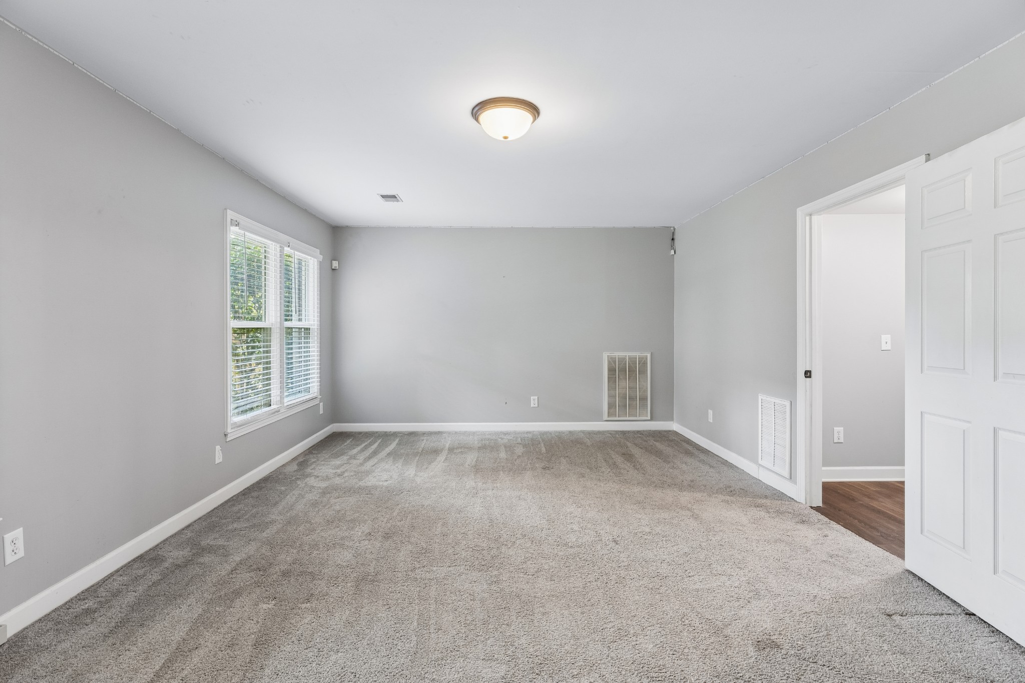 5301 Mast Pt Property Photo 45