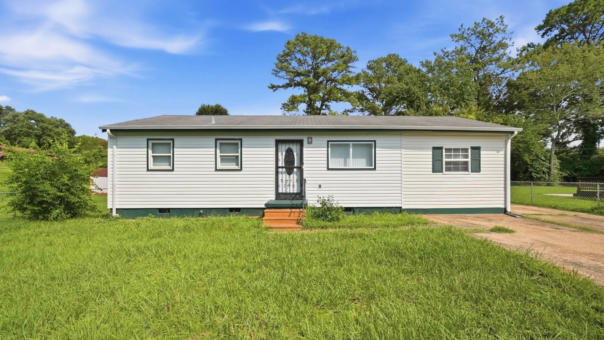 5012 Jarrett Road Property Photo 1