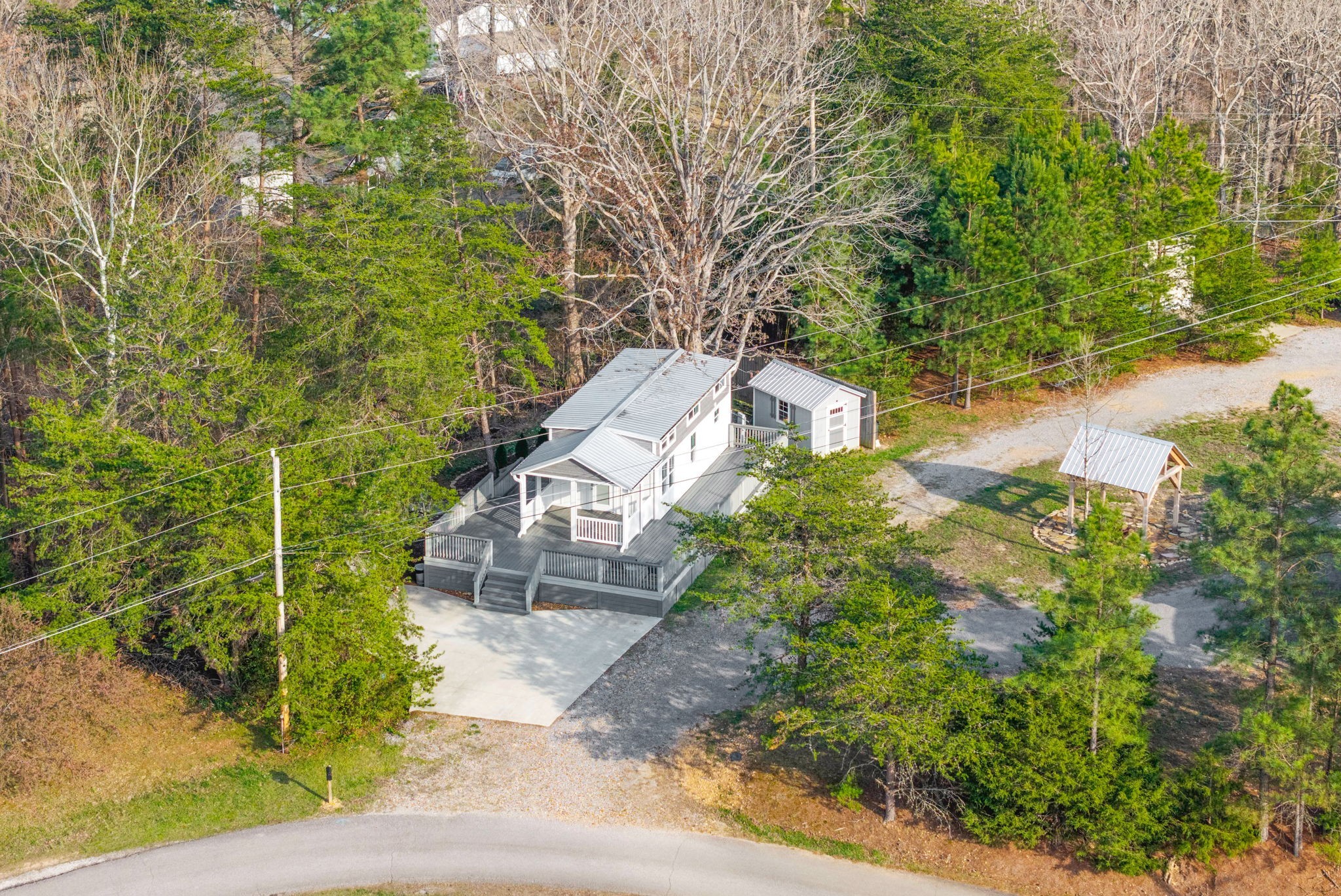 102 Thomas Rd Property Photo 11