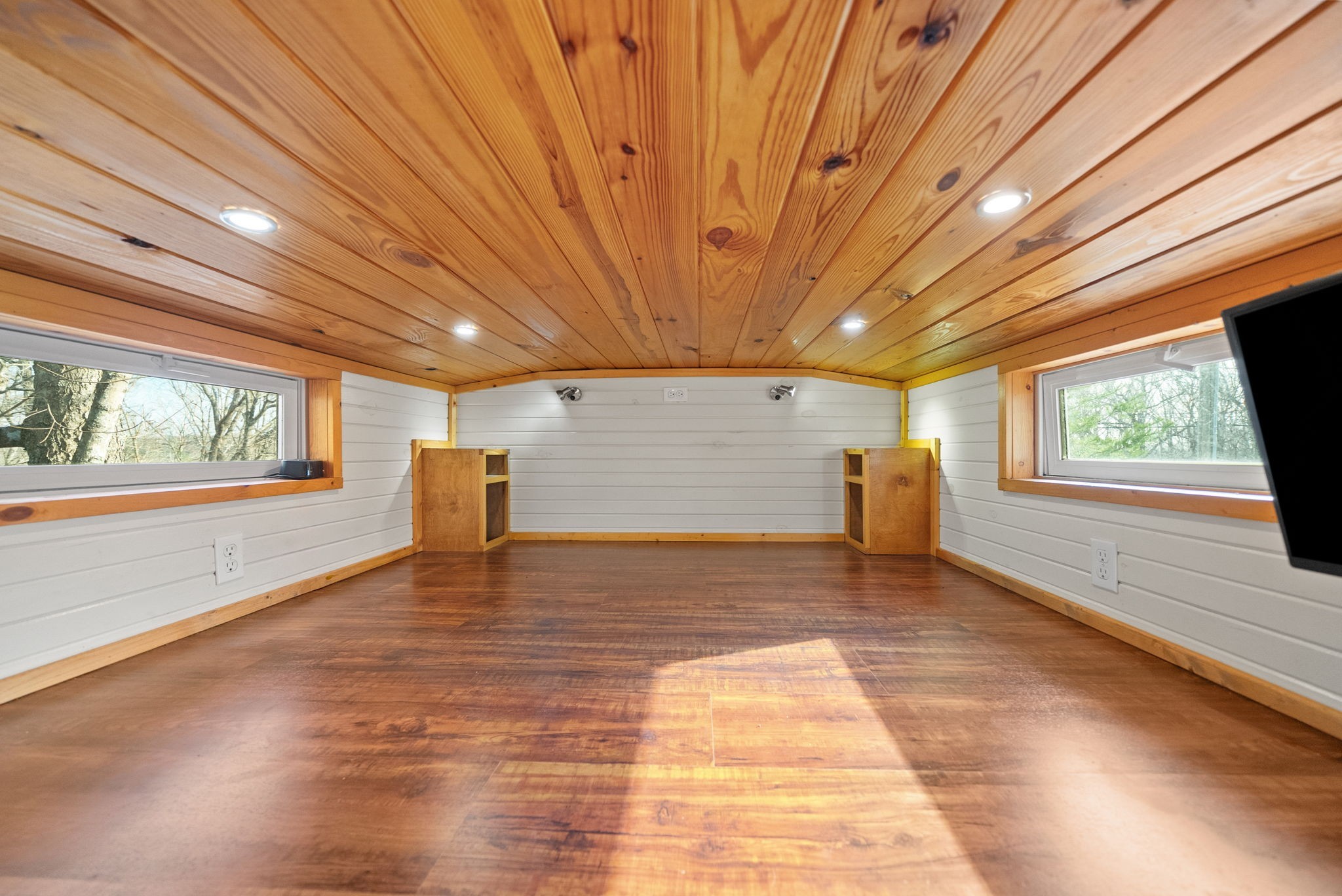 102 Thomas Rd Property Photo 43