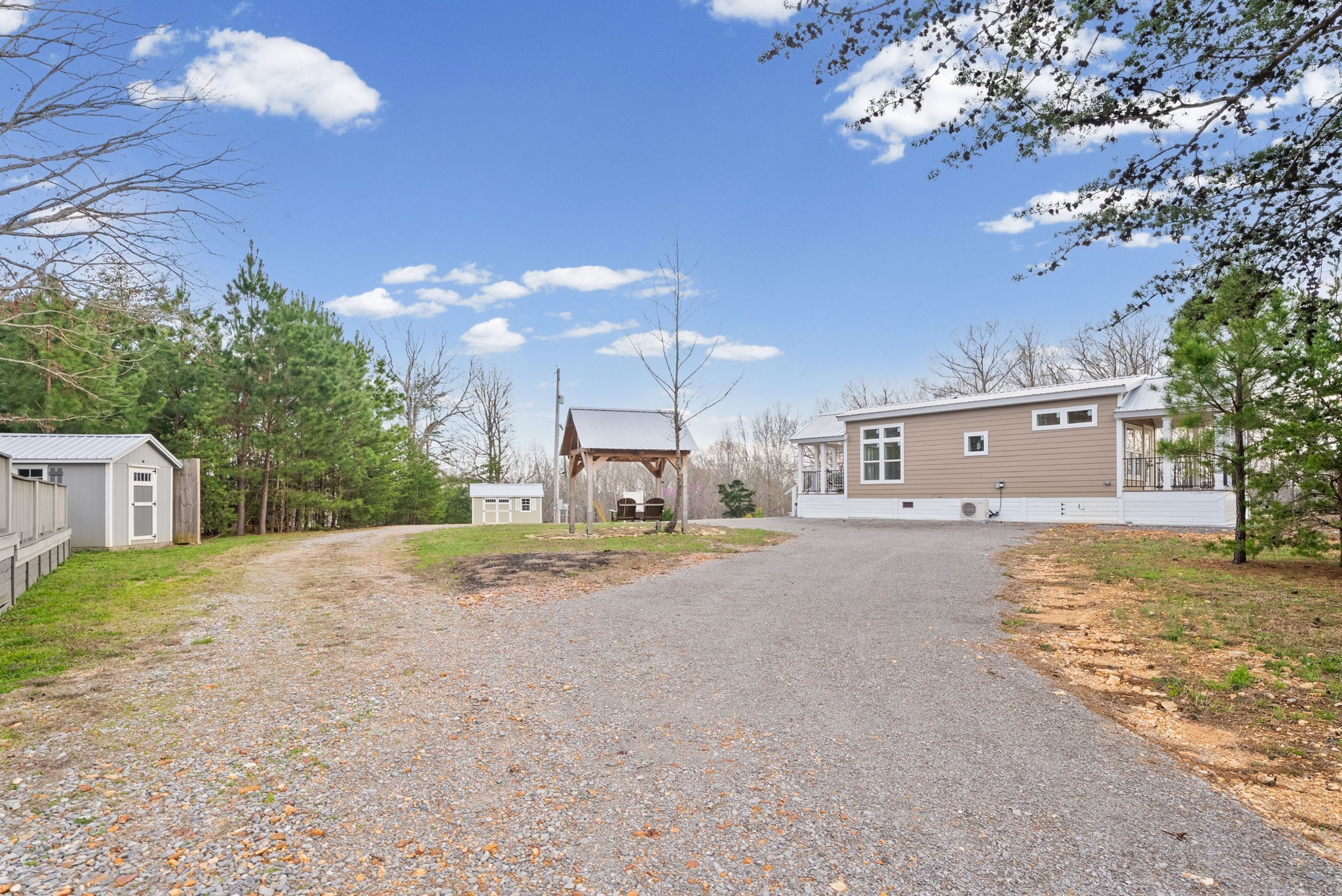 102 Thomas Rd Property Photo 45