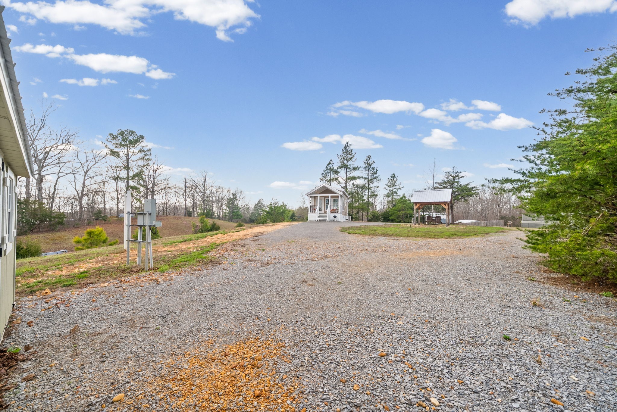 102 Thomas Rd Property Photo 46