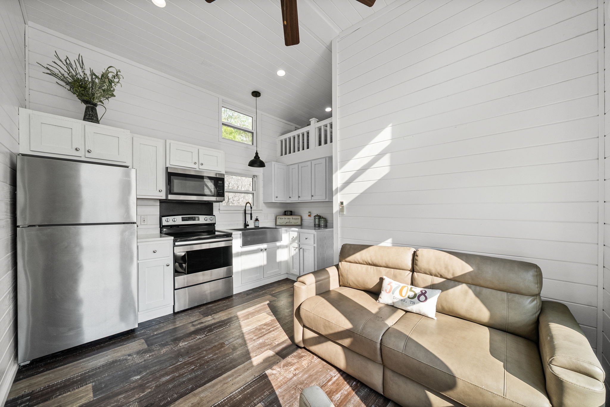 102 Thomas Rd Property Photo 55
