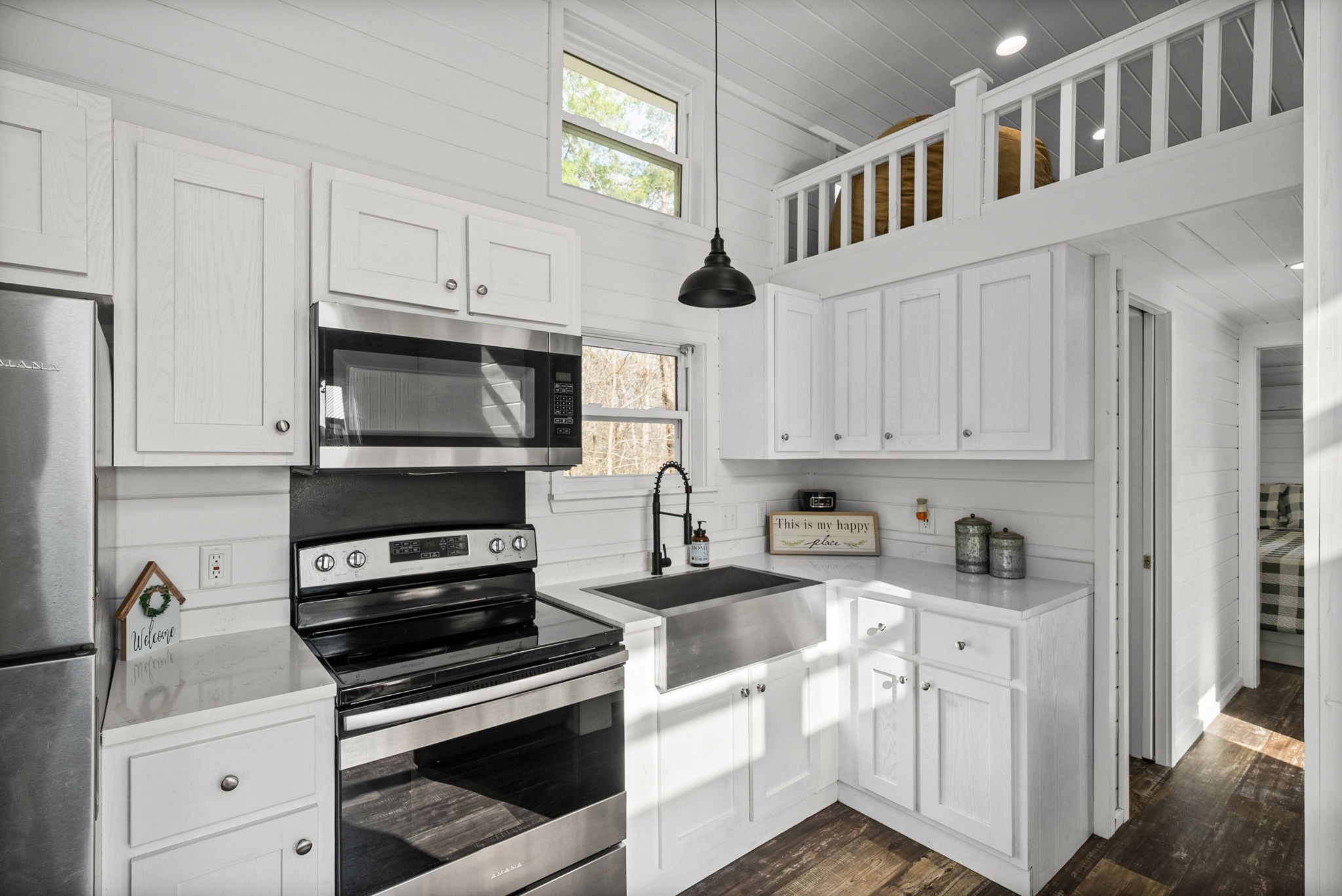102 Thomas Rd Property Photo 56