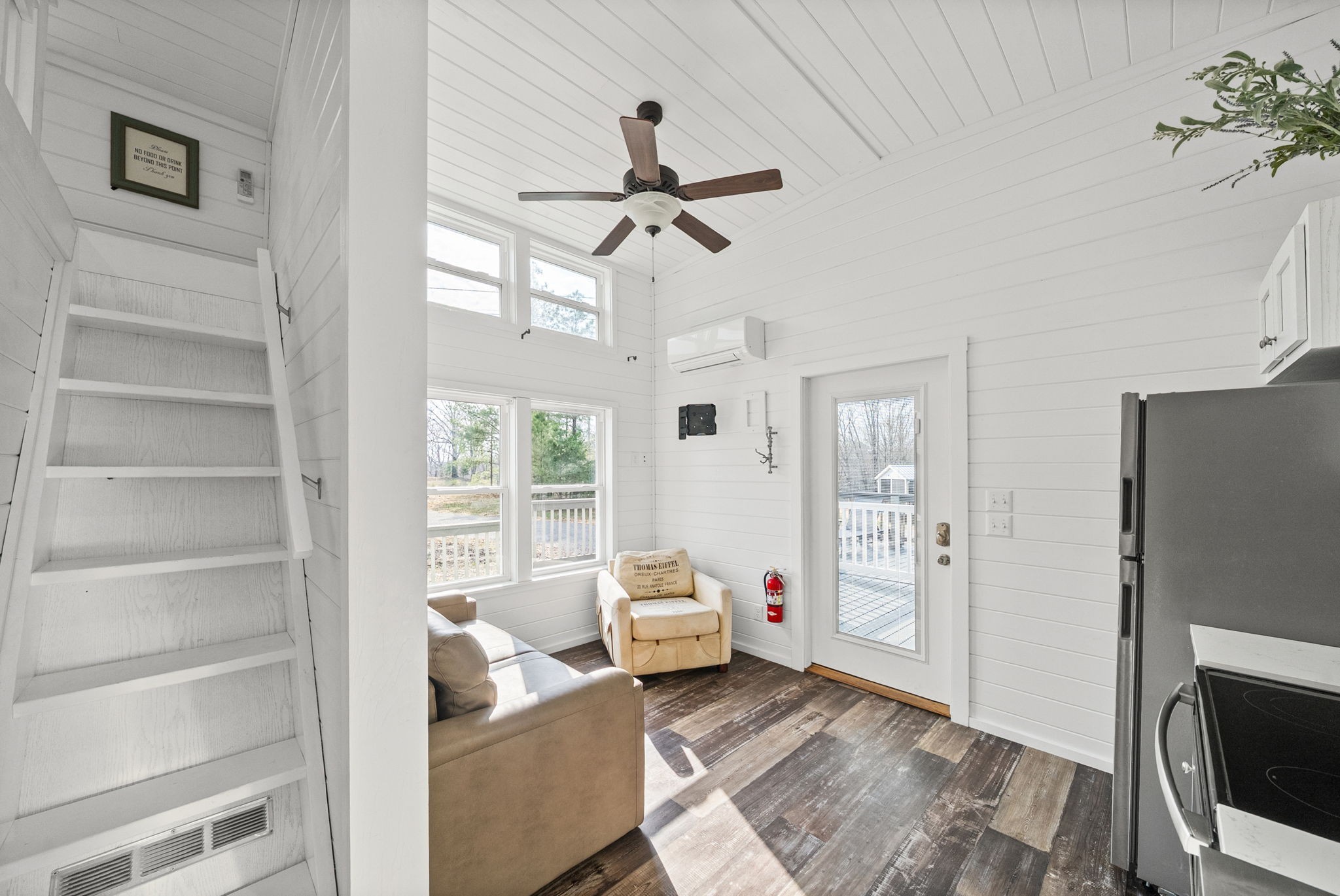 102 Thomas Rd Property Photo 58