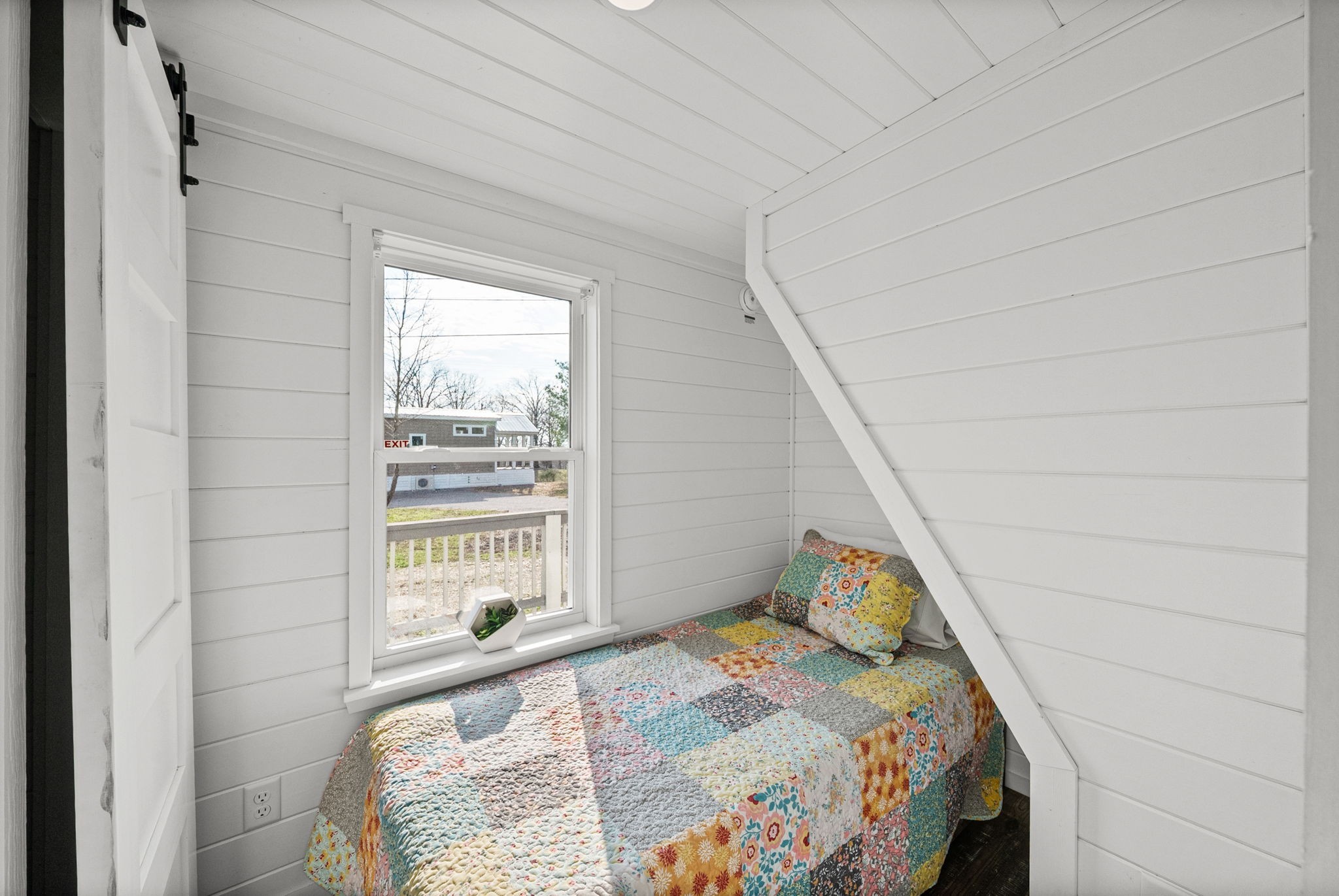 102 Thomas Rd Property Photo 61