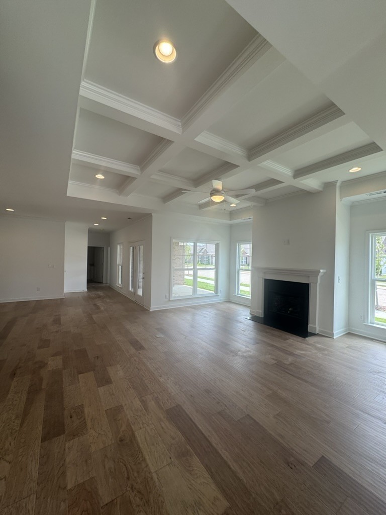 6193 Parkhaven Blvd Property Photo 4