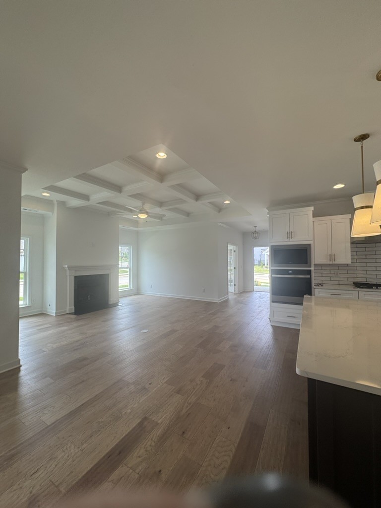 6193 Parkhaven Blvd Property Photo 8