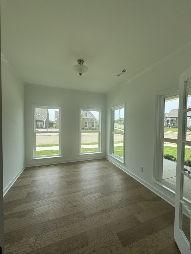 6193 Parkhaven Blvd Property Photo 10
