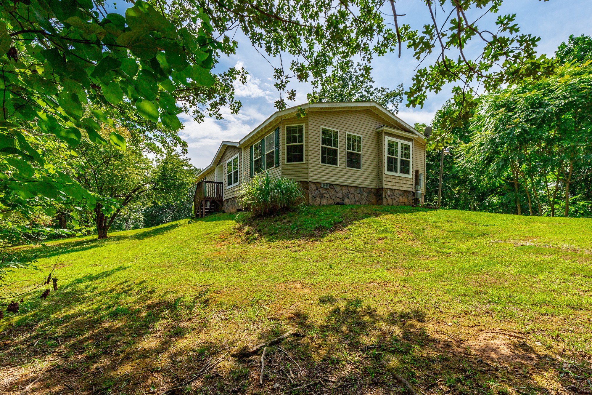 286 Sims Dr Property Photo 2
