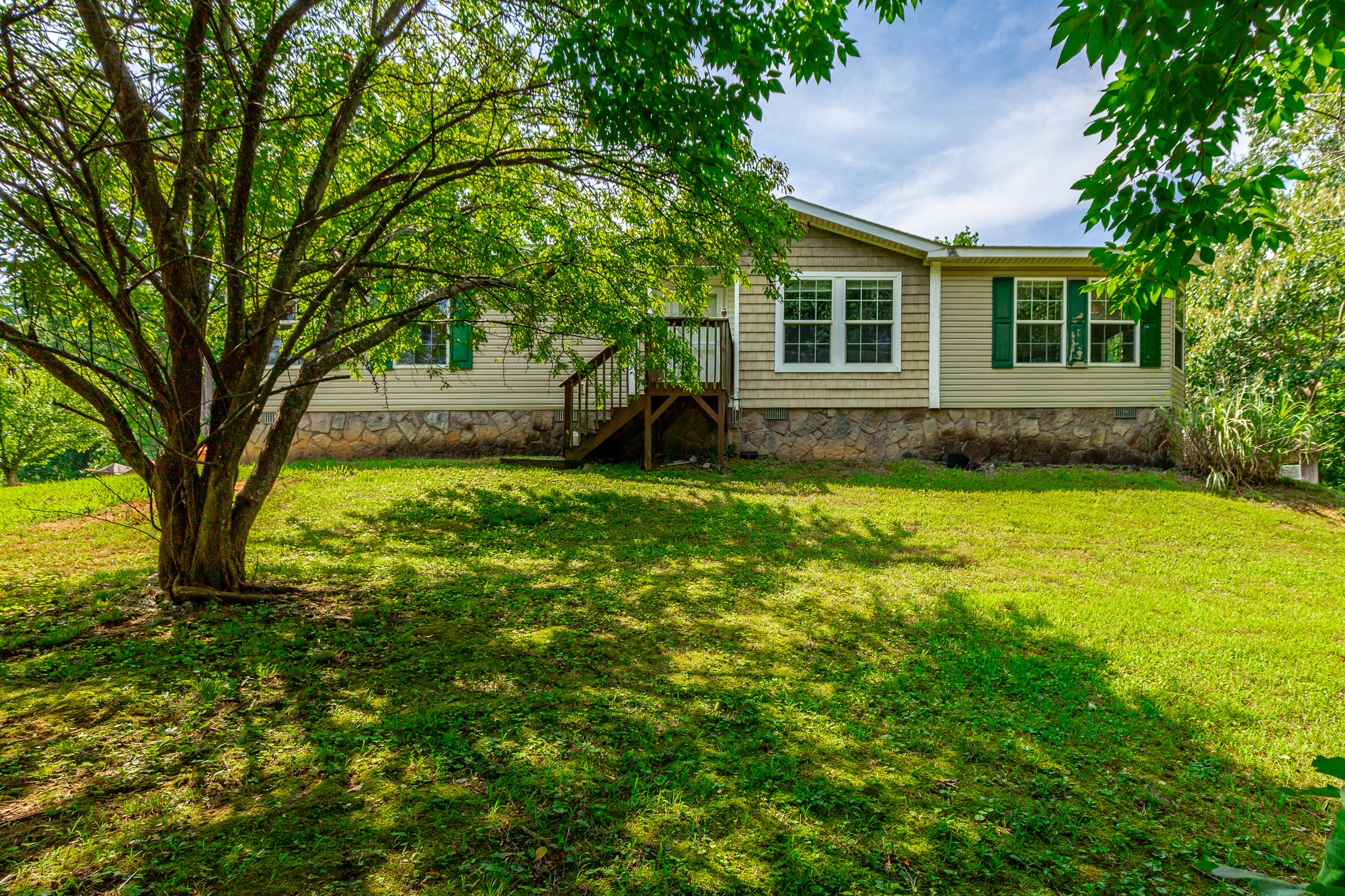286 Sims Dr Property Photo 3