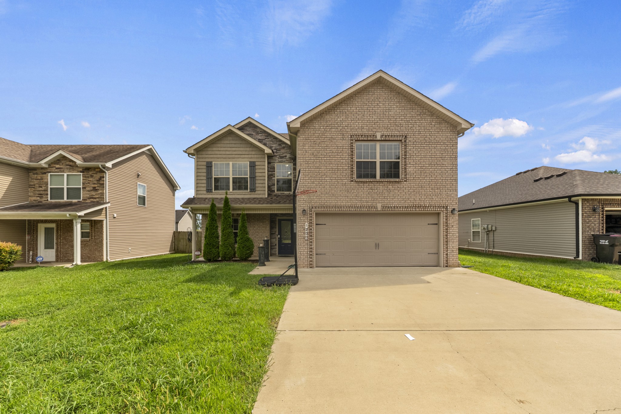 1200 Gentry Dr Property Photo 1