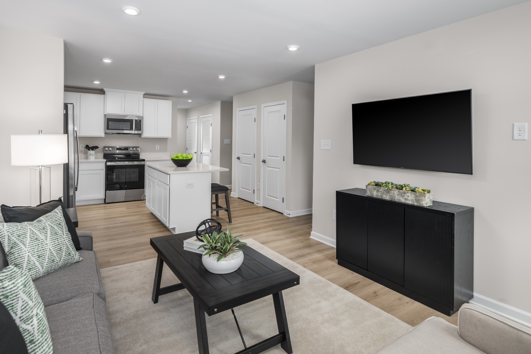 1040 Biscayne Street Property Photo 3