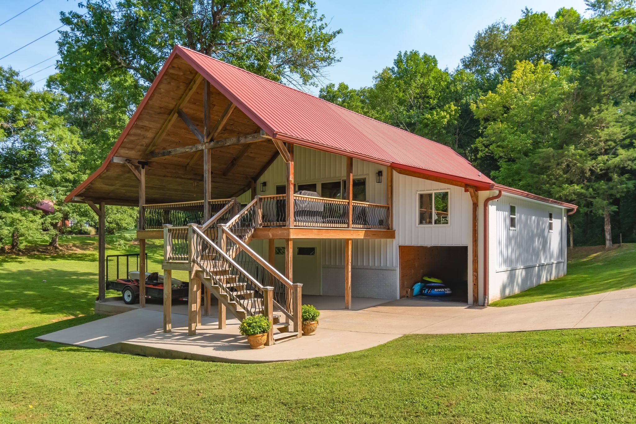 6645 Piney River Rd, N Property Photo 1