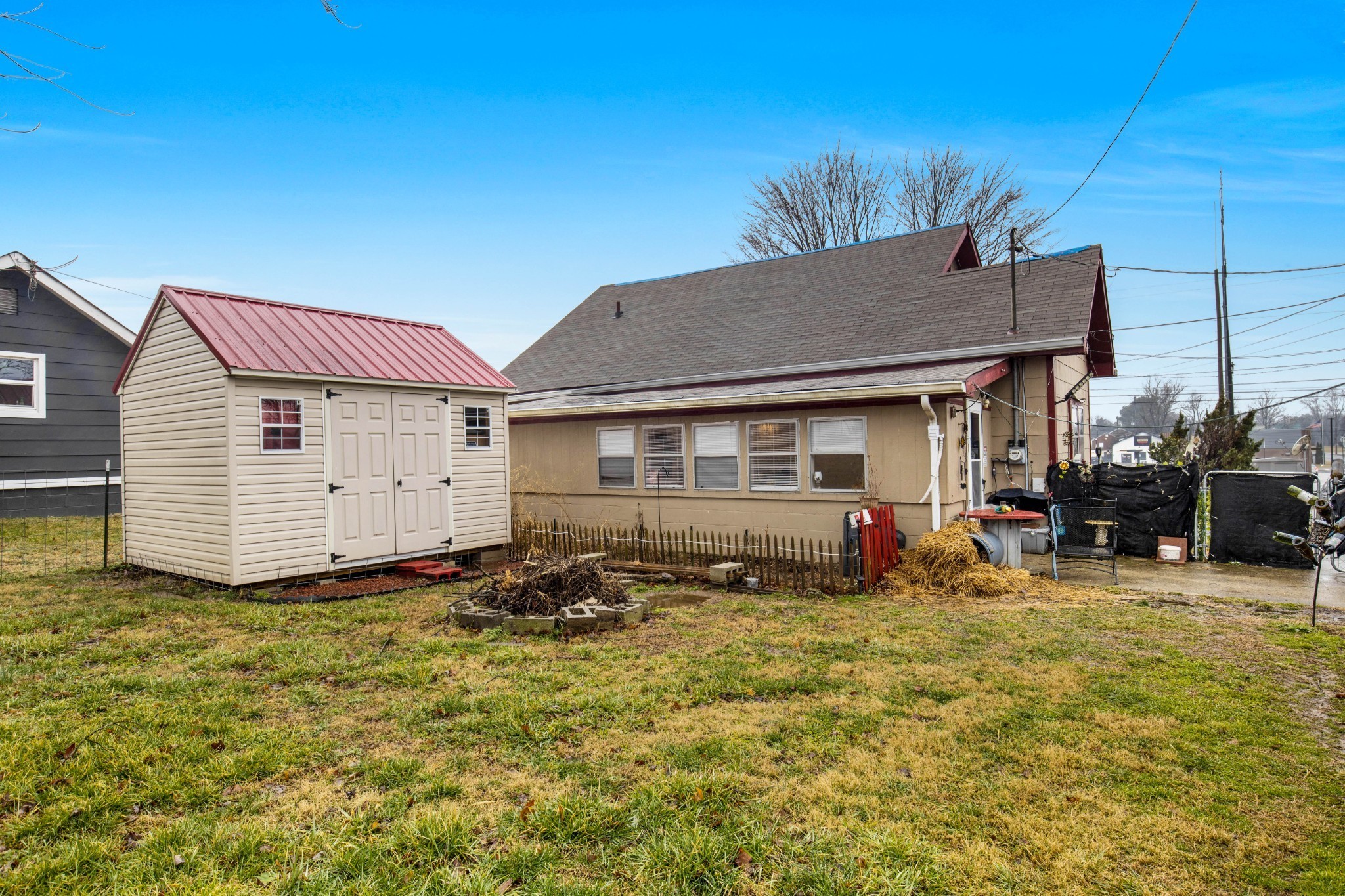 2461 Old Greenbrier Pike Property Photo 2