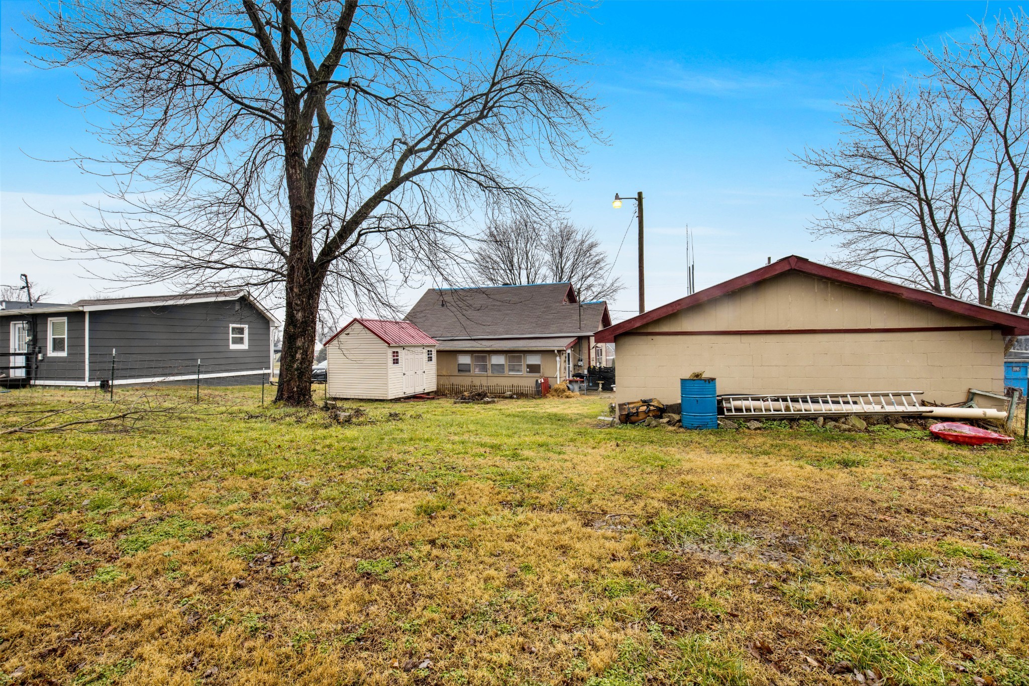 2461 Old Greenbrier Pike Property Photo 3