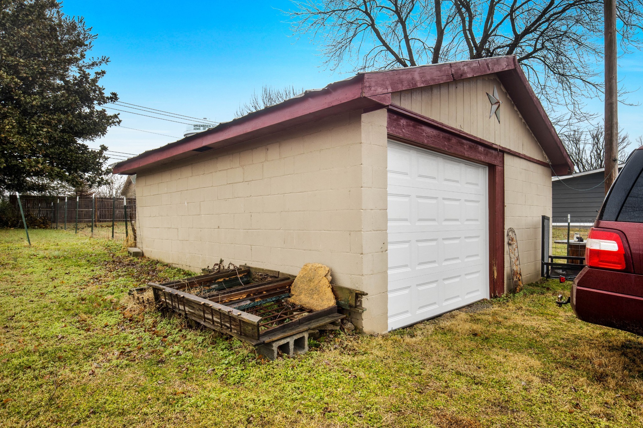 2461 Old Greenbrier Pike Property Photo 5