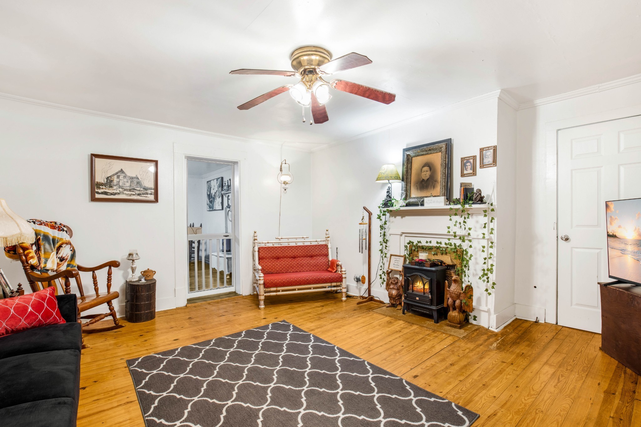 2461 Old Greenbrier Pike Property Photo 6