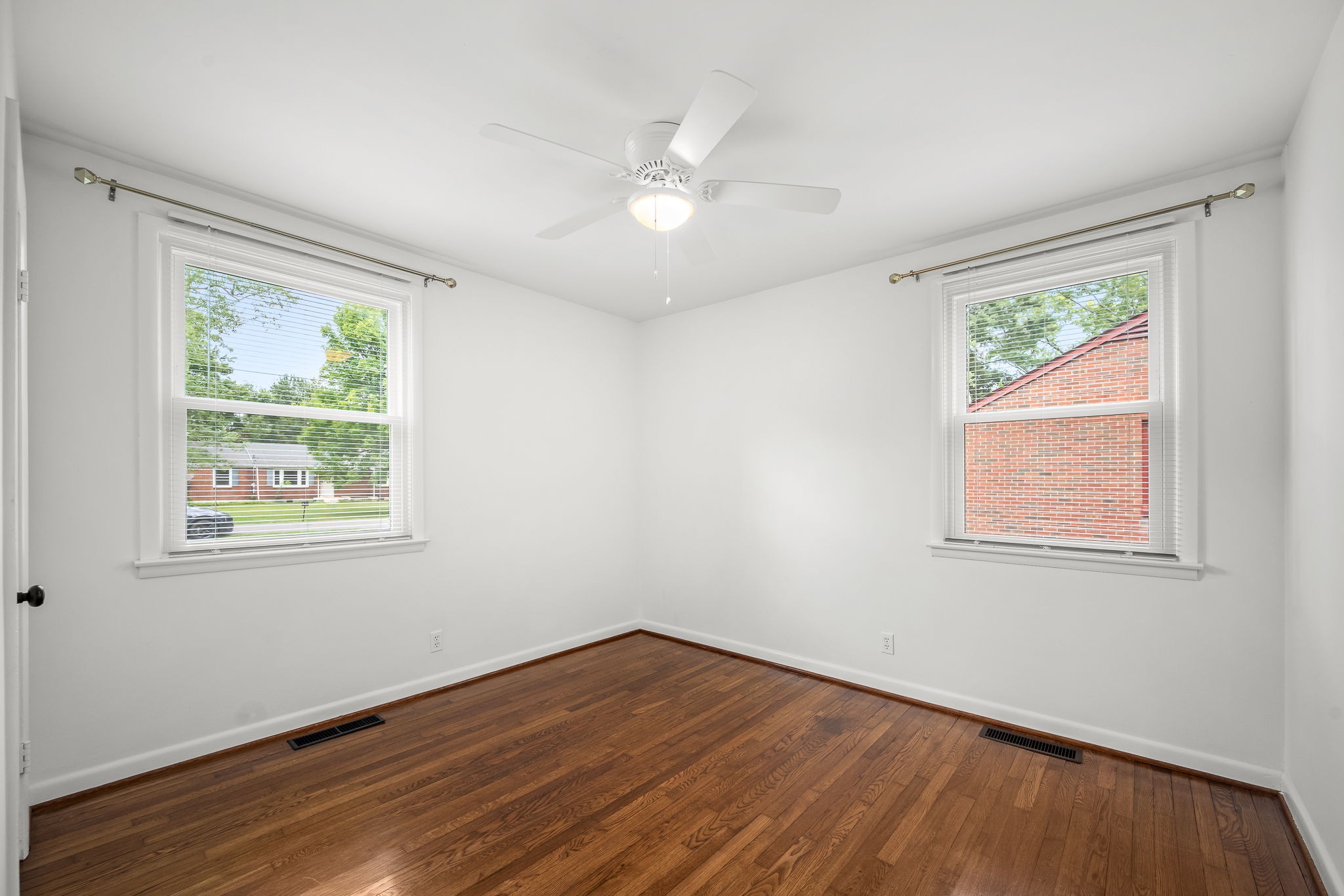 611 Thrush Pl Property Photo 12