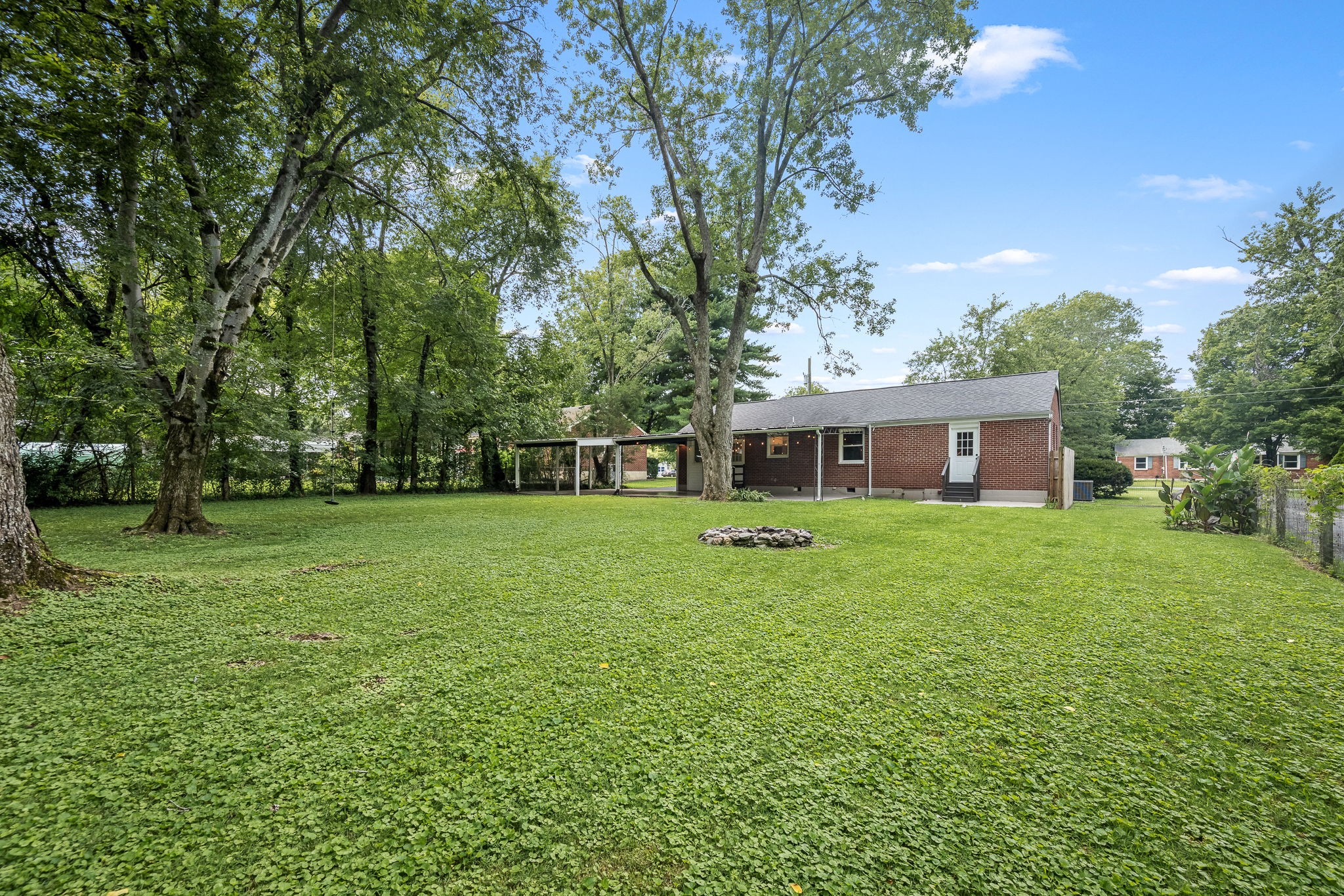 611 Thrush Pl Property Photo 27