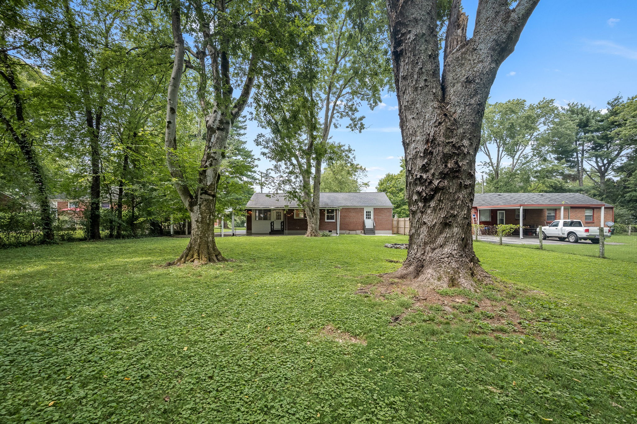 611 Thrush Pl Property Photo 28