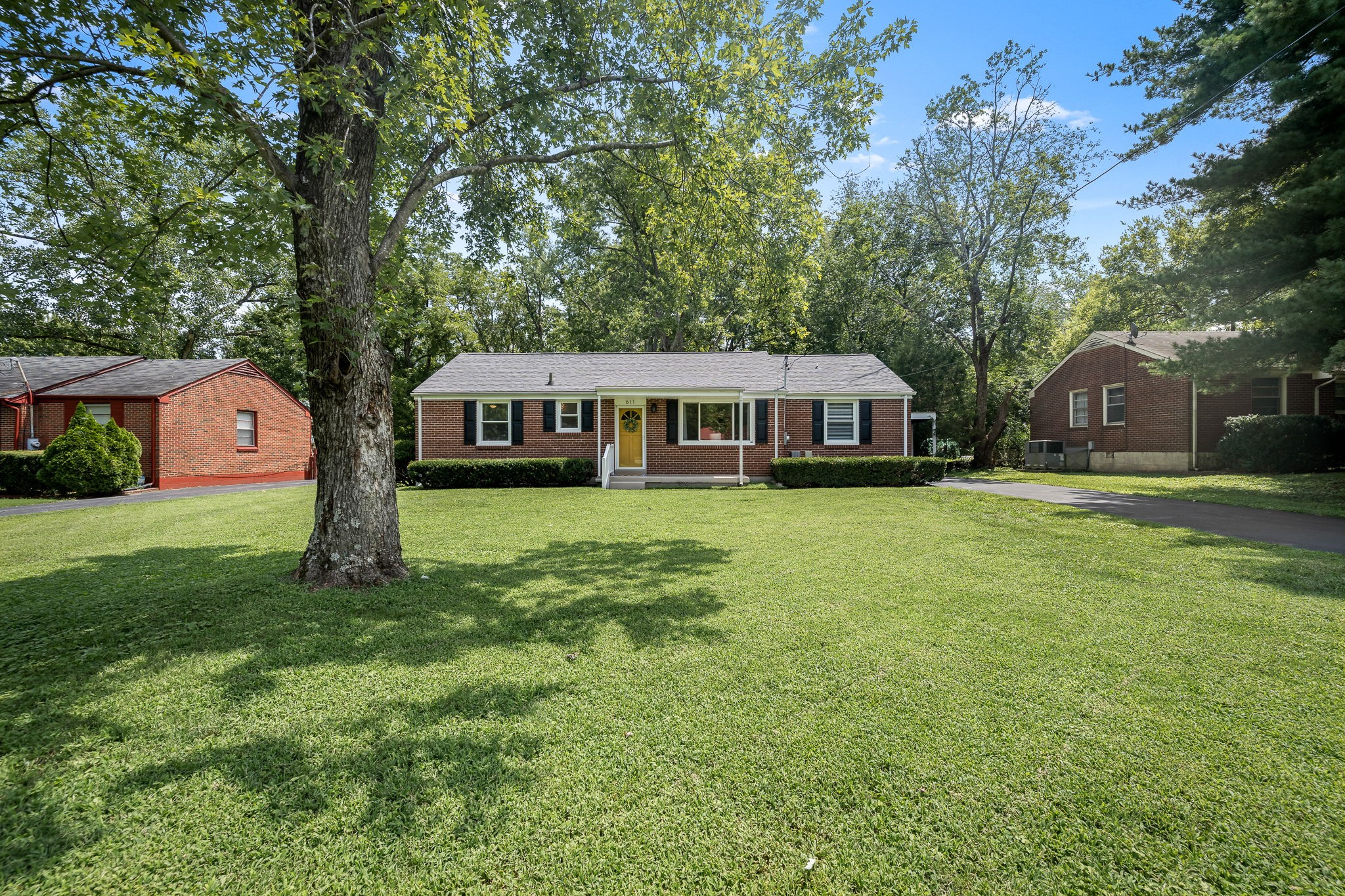 611 Thrush Pl Property Photo 34