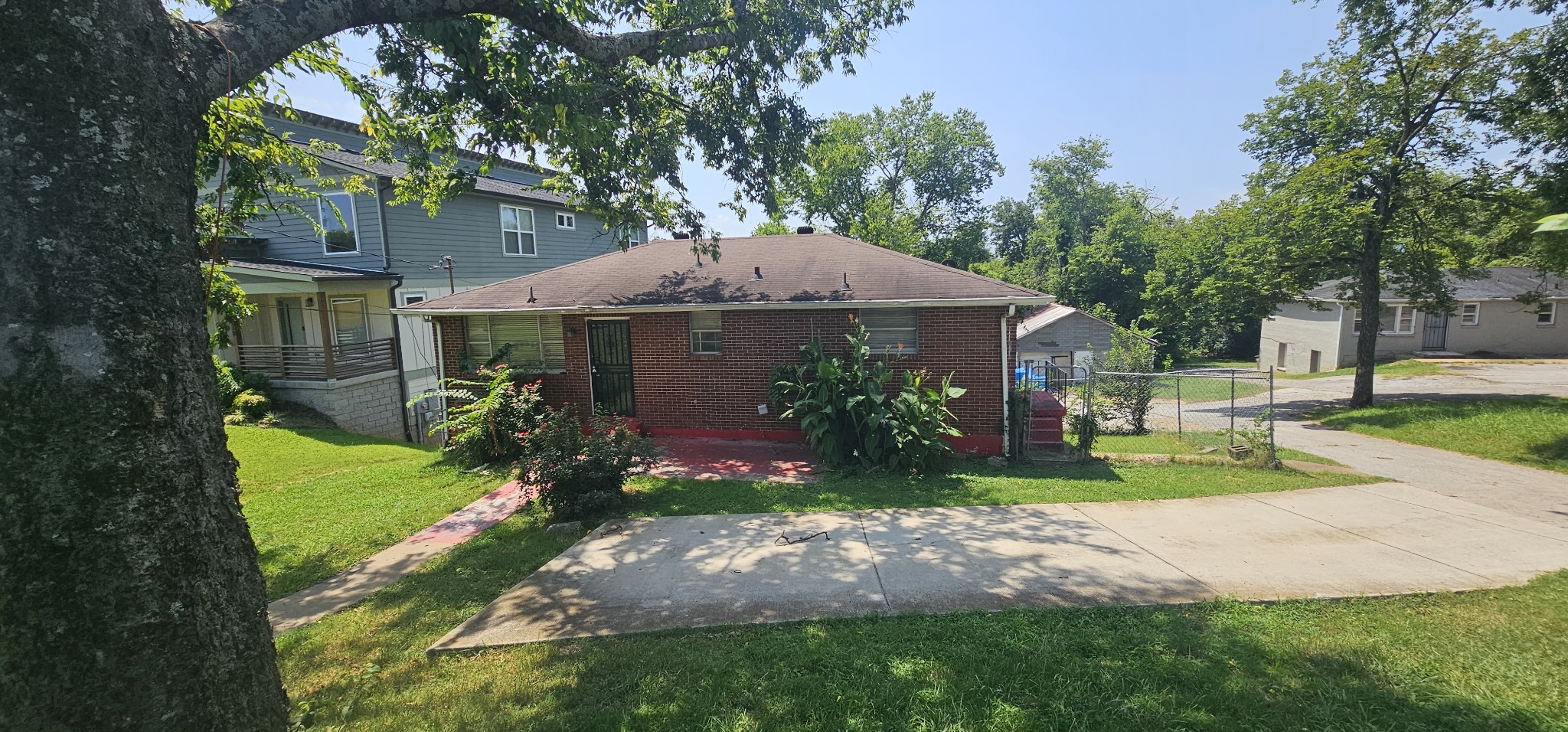 3223 Lincoln Ave Property Photo 1