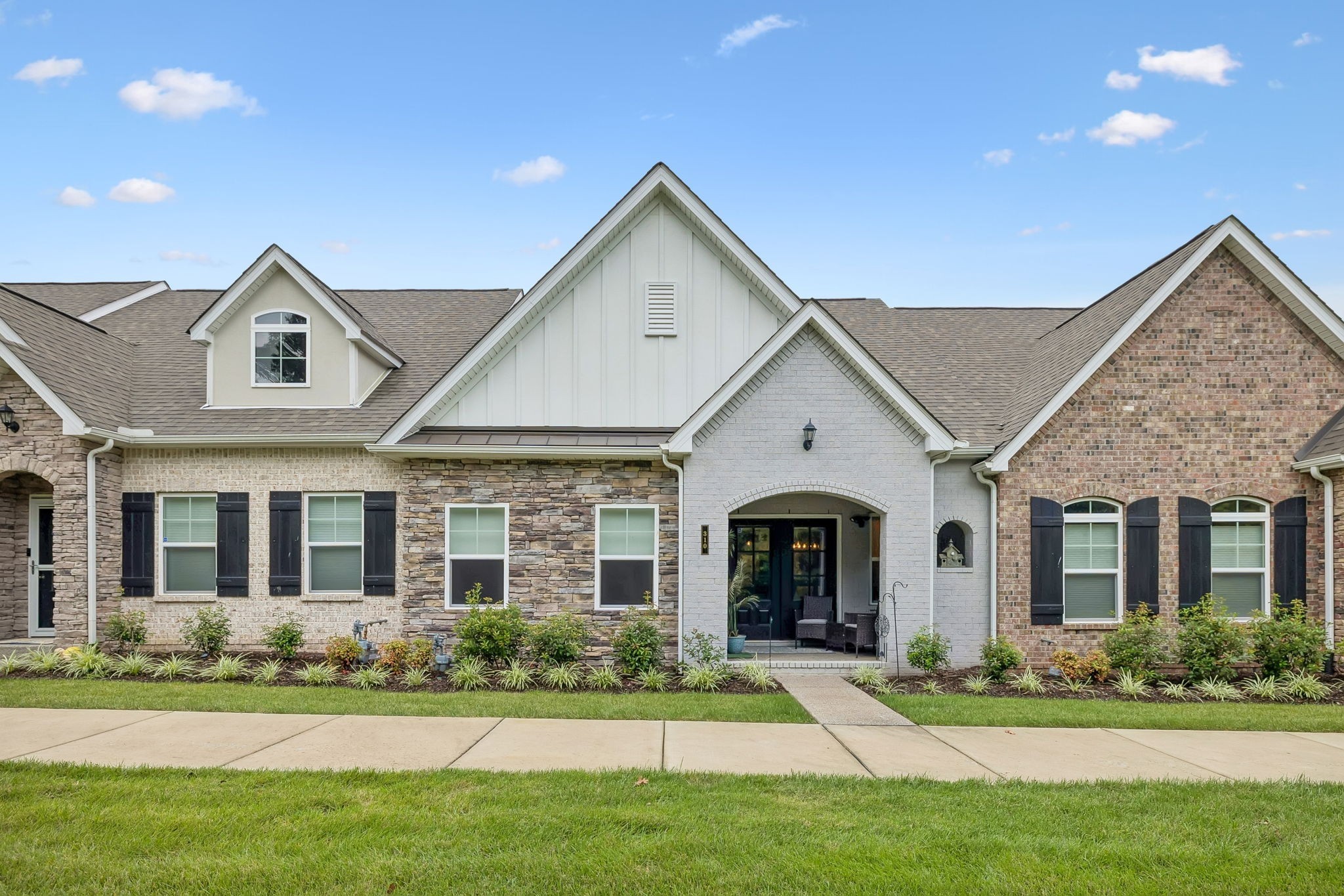 310 Buckner Cir Property Photo 1