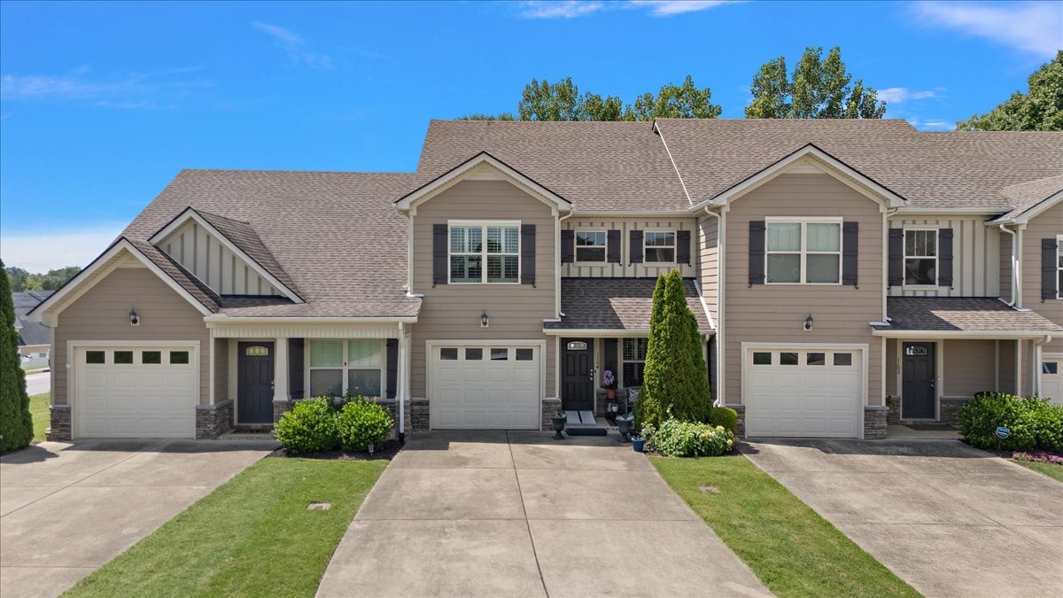 1104 Neeleys Bnd Property Photo 1