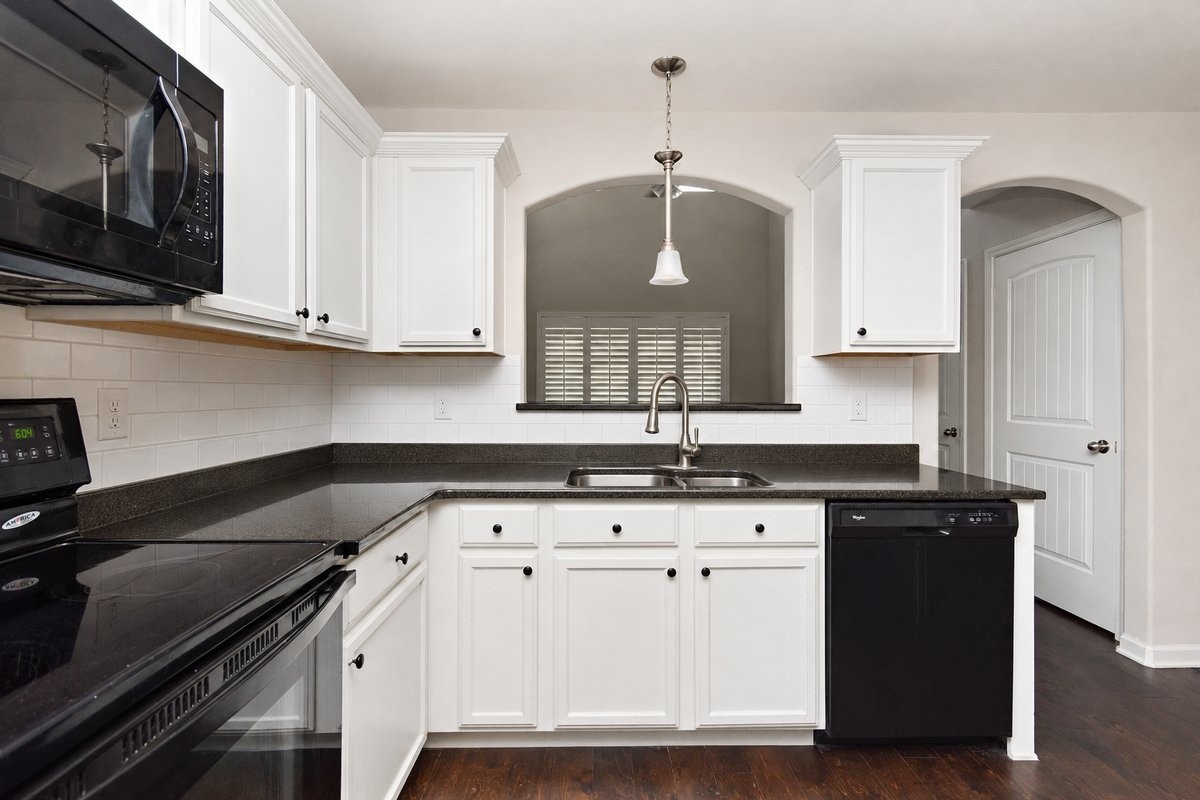 1104 Neeleys Bnd Property Photo 7