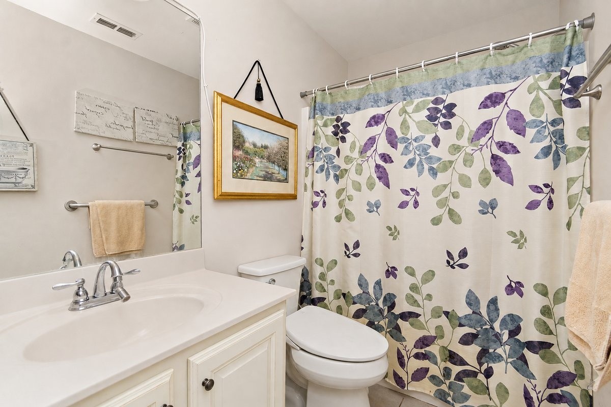 1104 Neeleys Bnd Property Photo 10