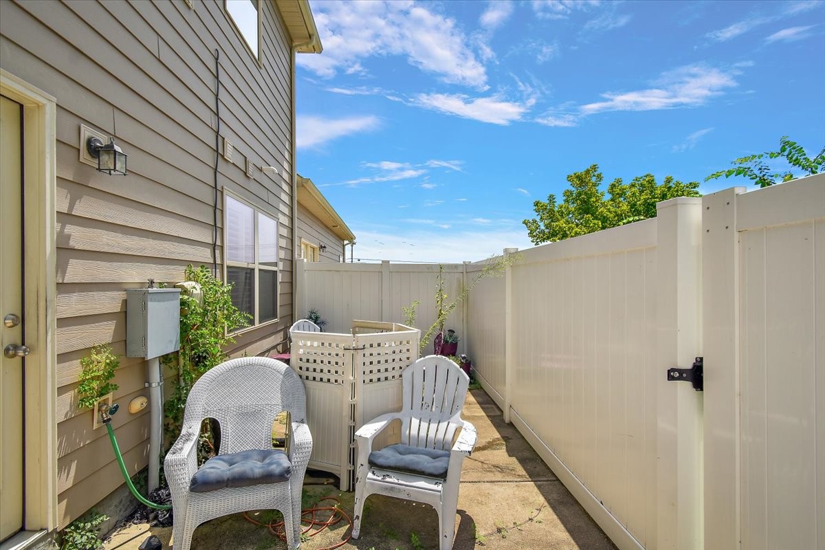 1104 Neeleys Bnd Property Photo 18