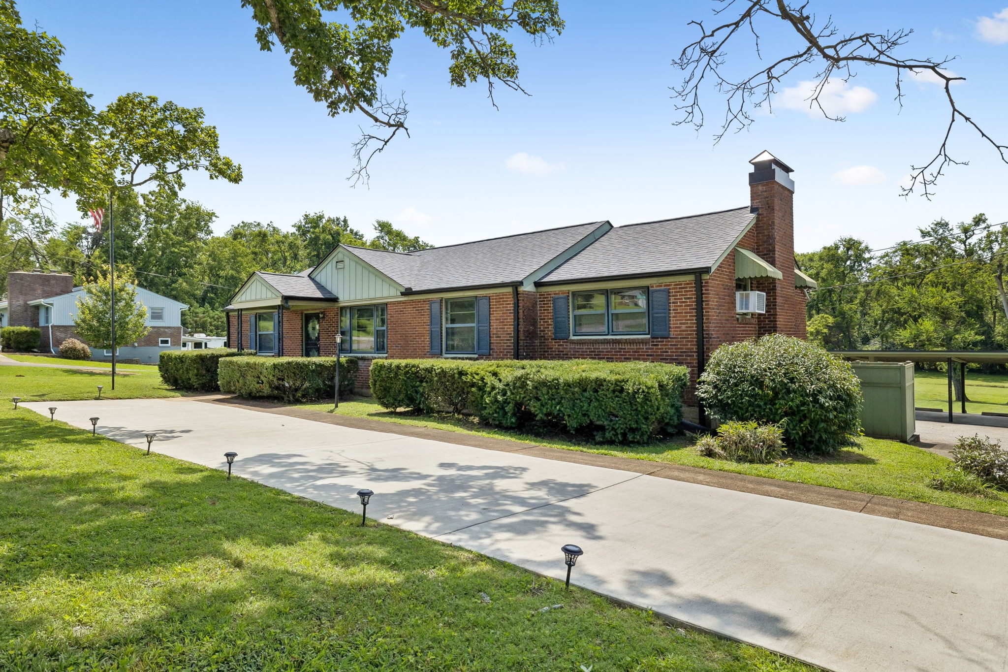2707 Lincoya Dr Property Photo 3