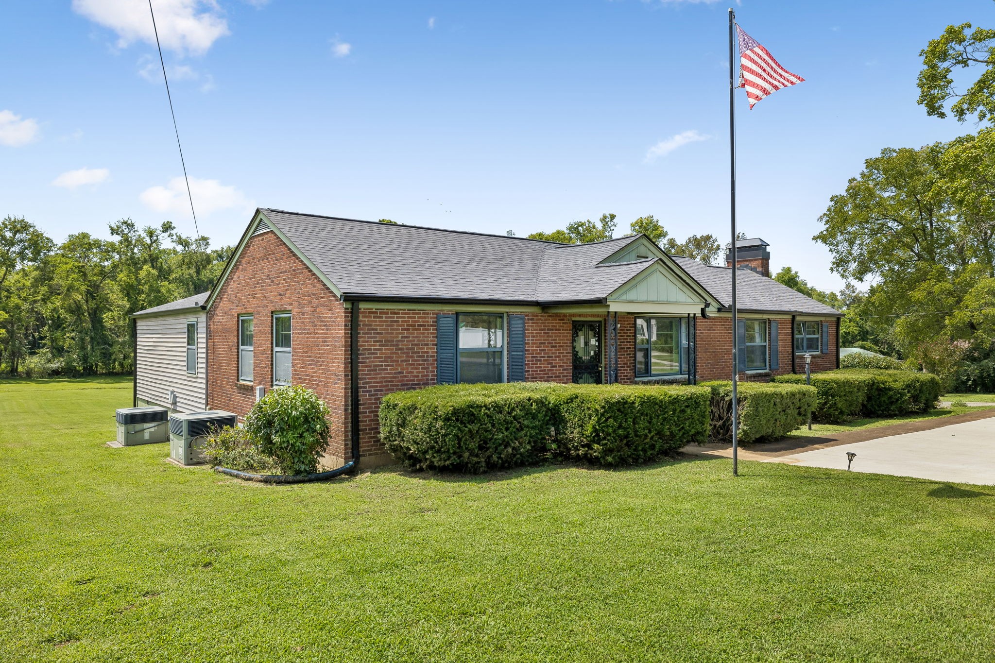 2707 Lincoya Dr Property Photo 4