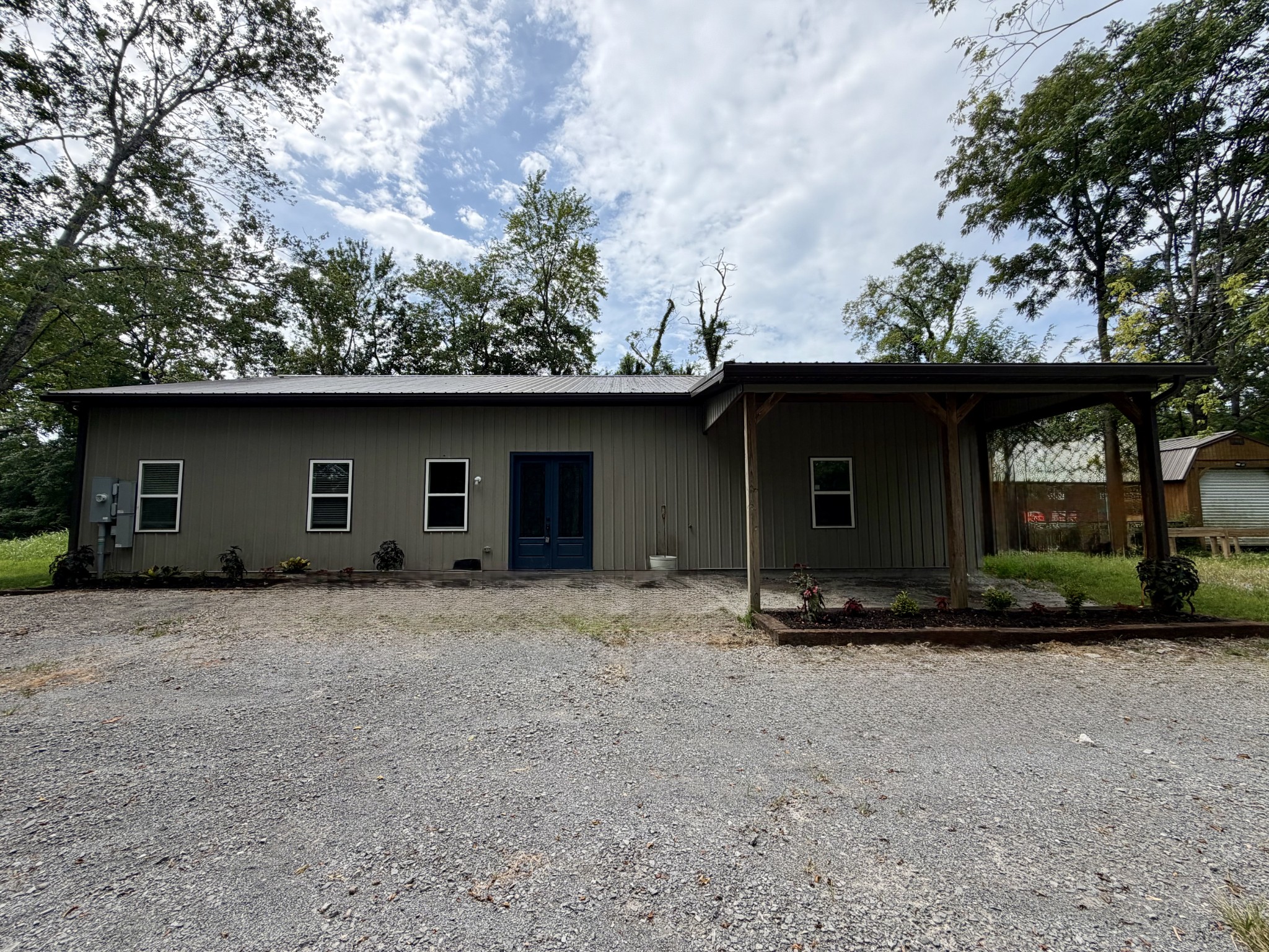 176 S Palmers Chapel Rd Property Photo 3