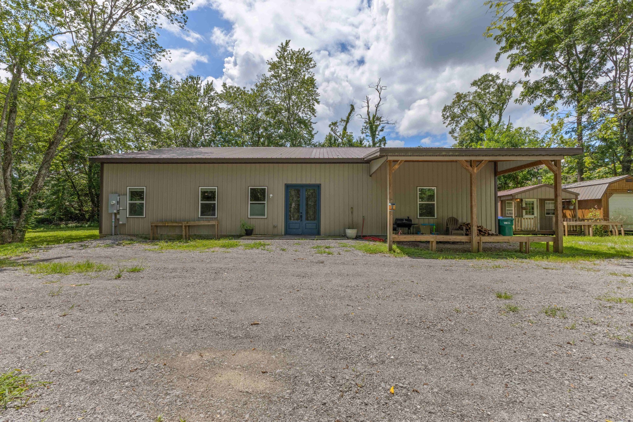 176 S Palmers Chapel Rd Property Photo 4